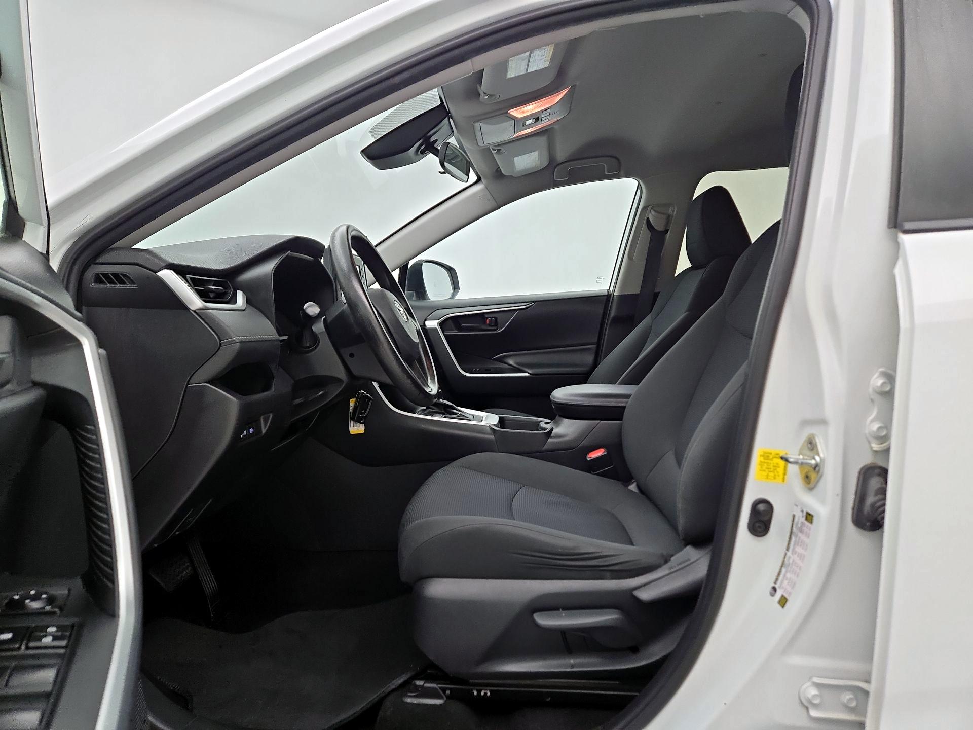 Thumbnail: 2019 Toyota RAV4 - 11