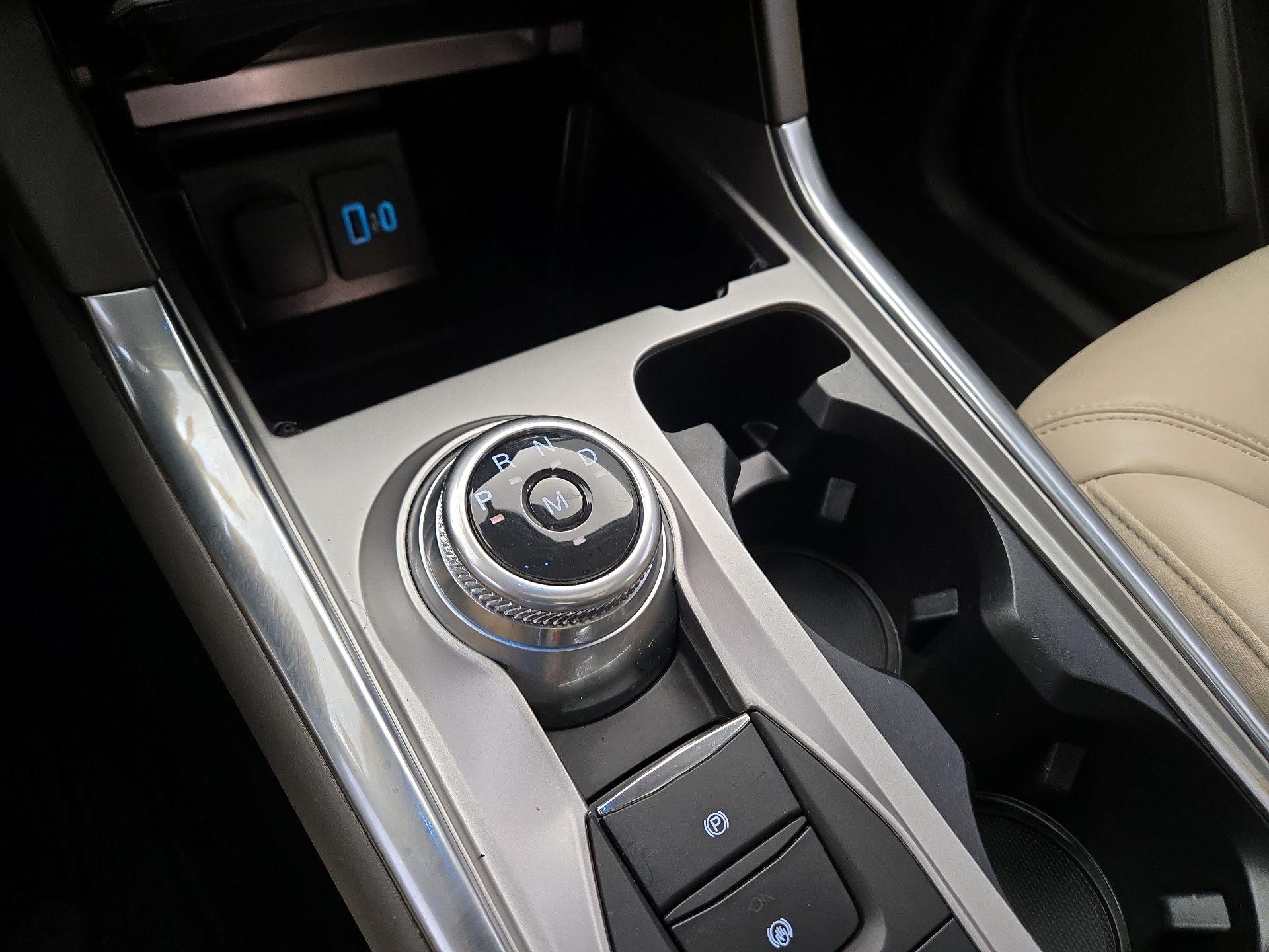 Thumbnail: 2020 Ford Explorer - 18