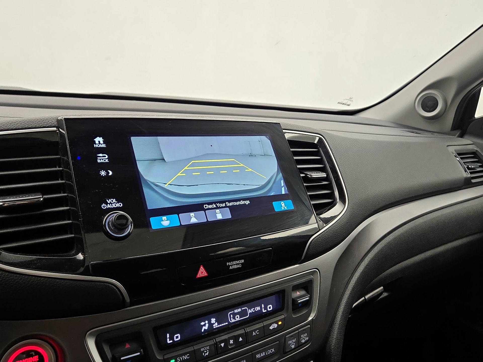 Thumbnail: 2019 Honda Pilot - 14