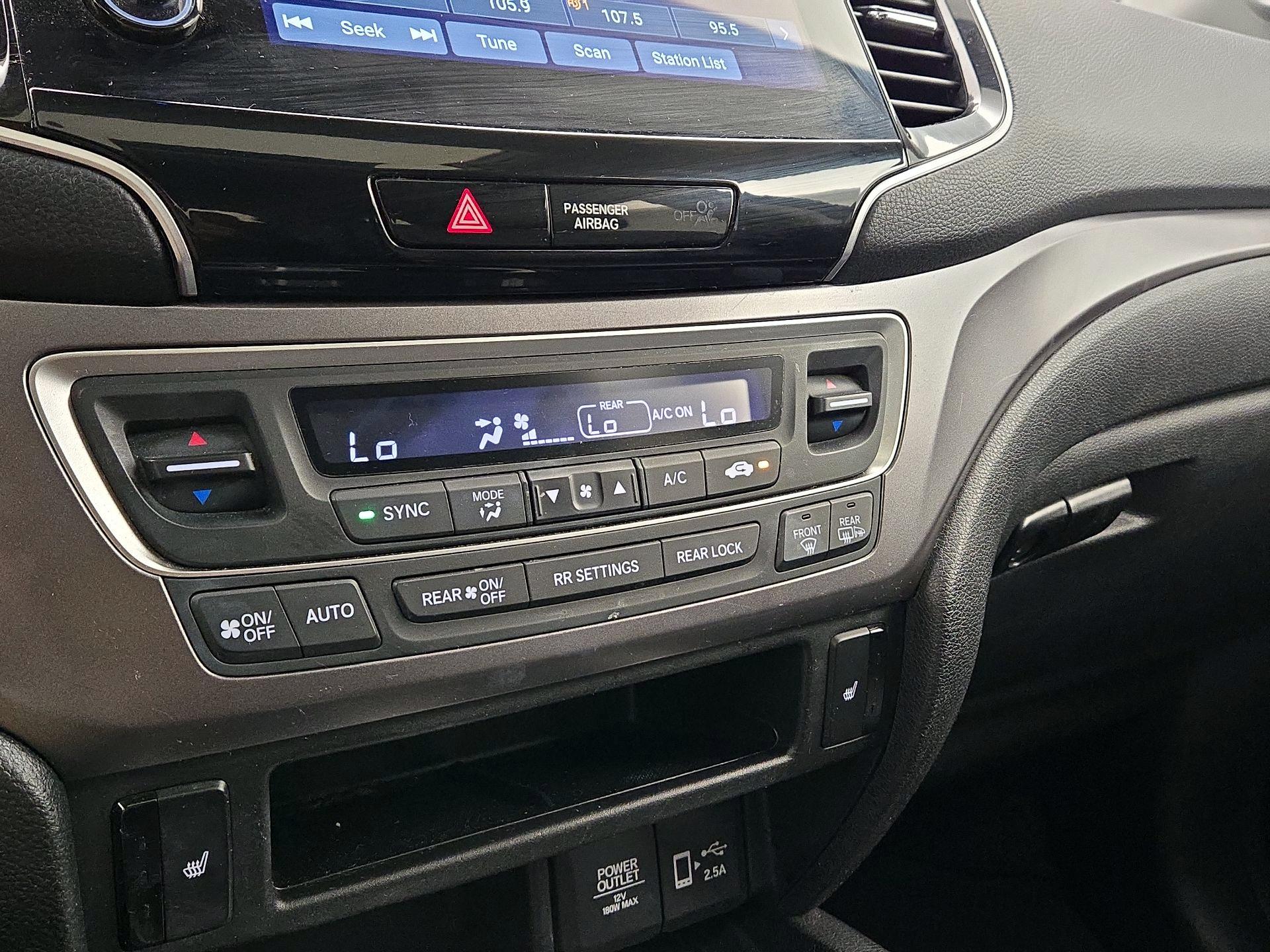 Thumbnail: 2019 Honda Pilot - 16