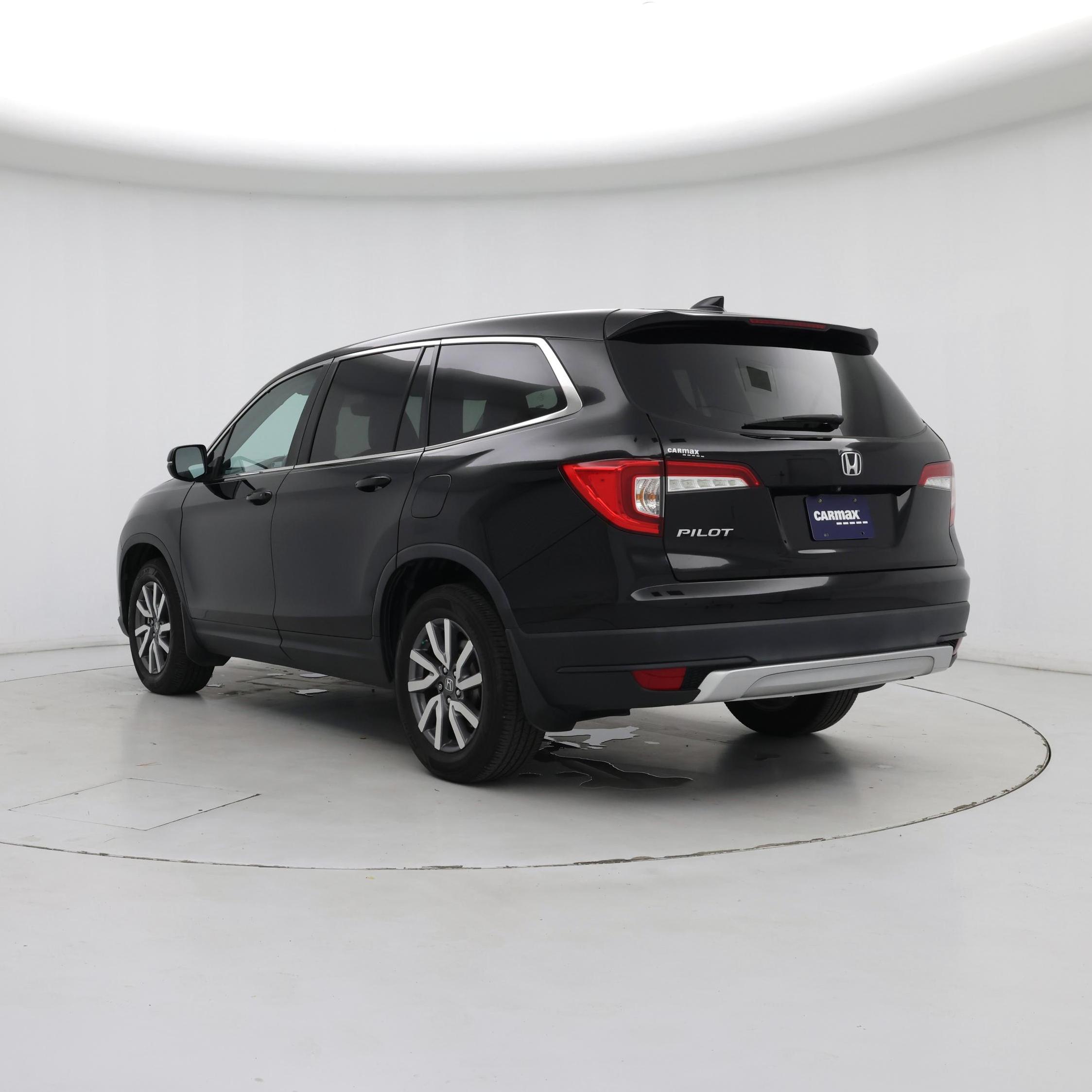 Thumbnail: 2019 Honda Pilot - 2
