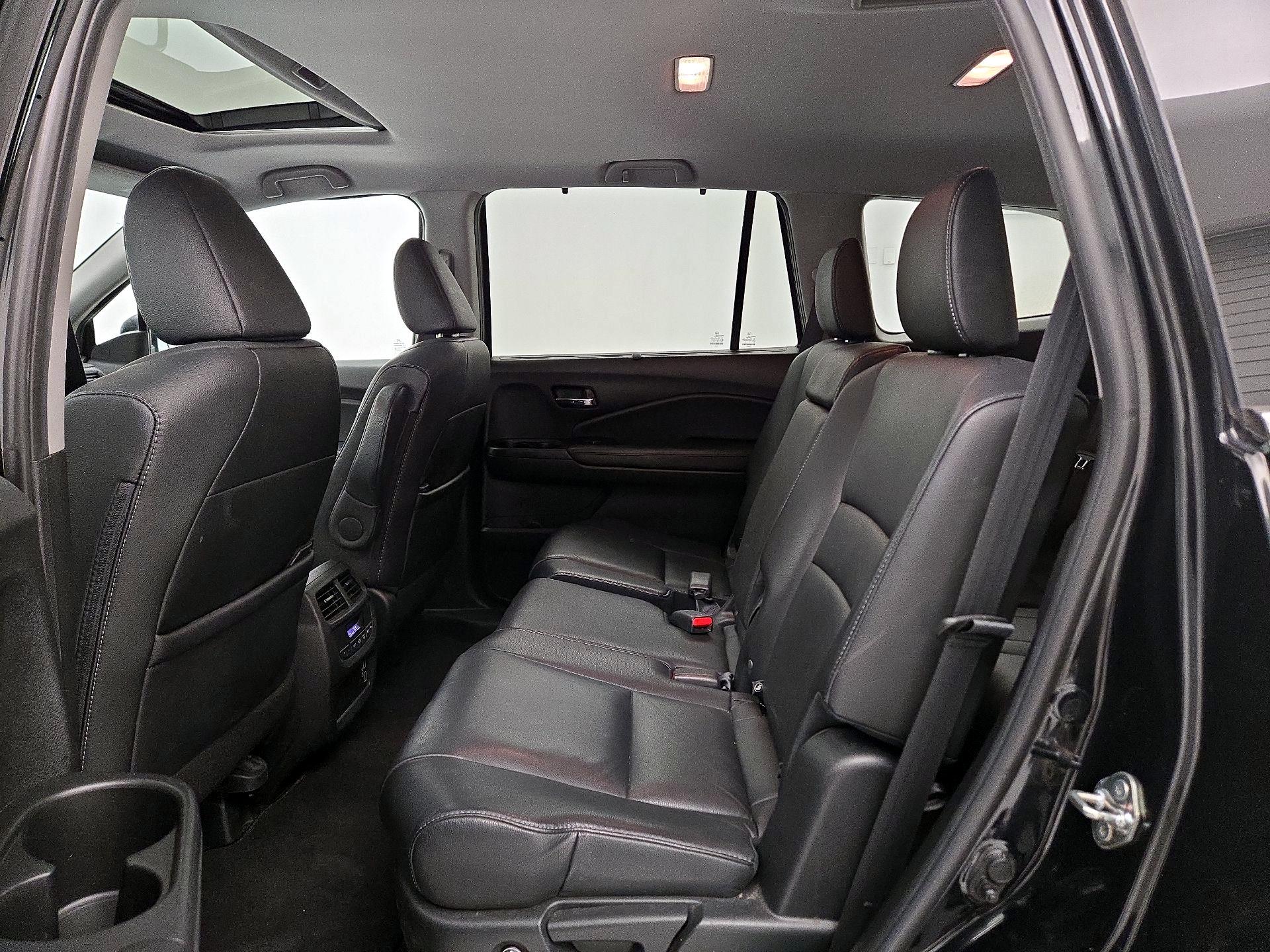 Thumbnail: 2019 Honda Pilot - 20