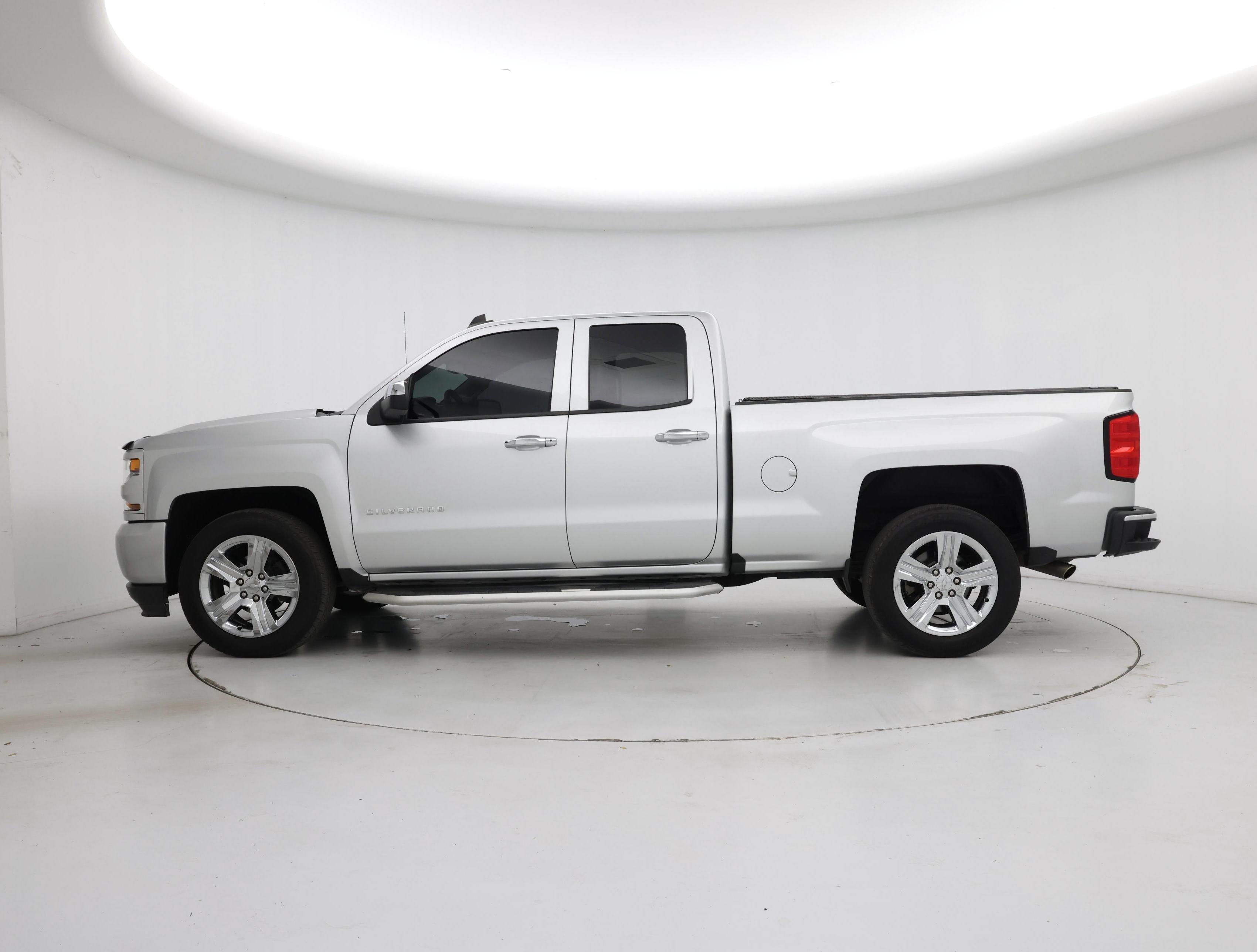 Thumbnail: 2019 Chevrolet Silverado 1500 - 3