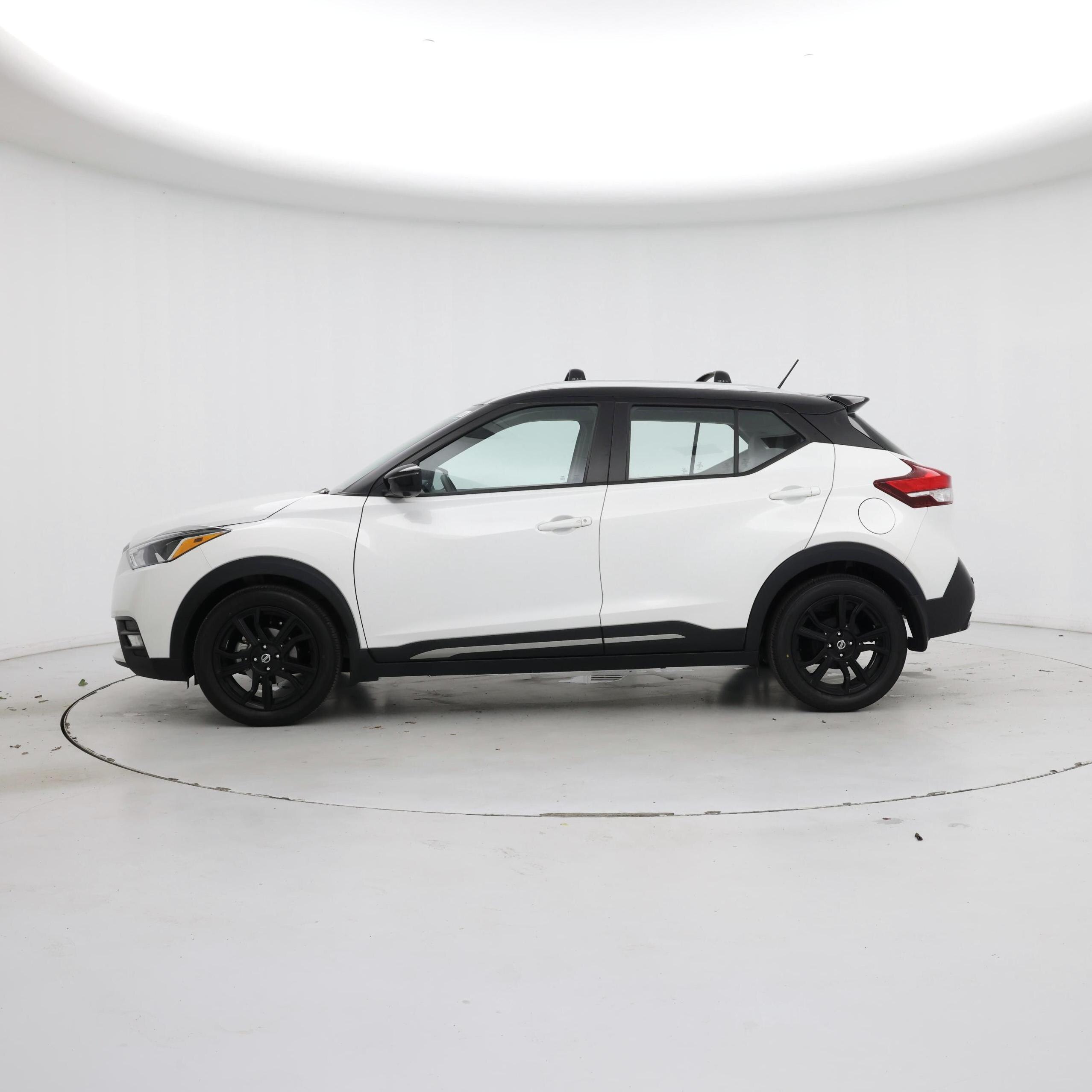 Thumbnail: 2020 Nissan Kicks - 3