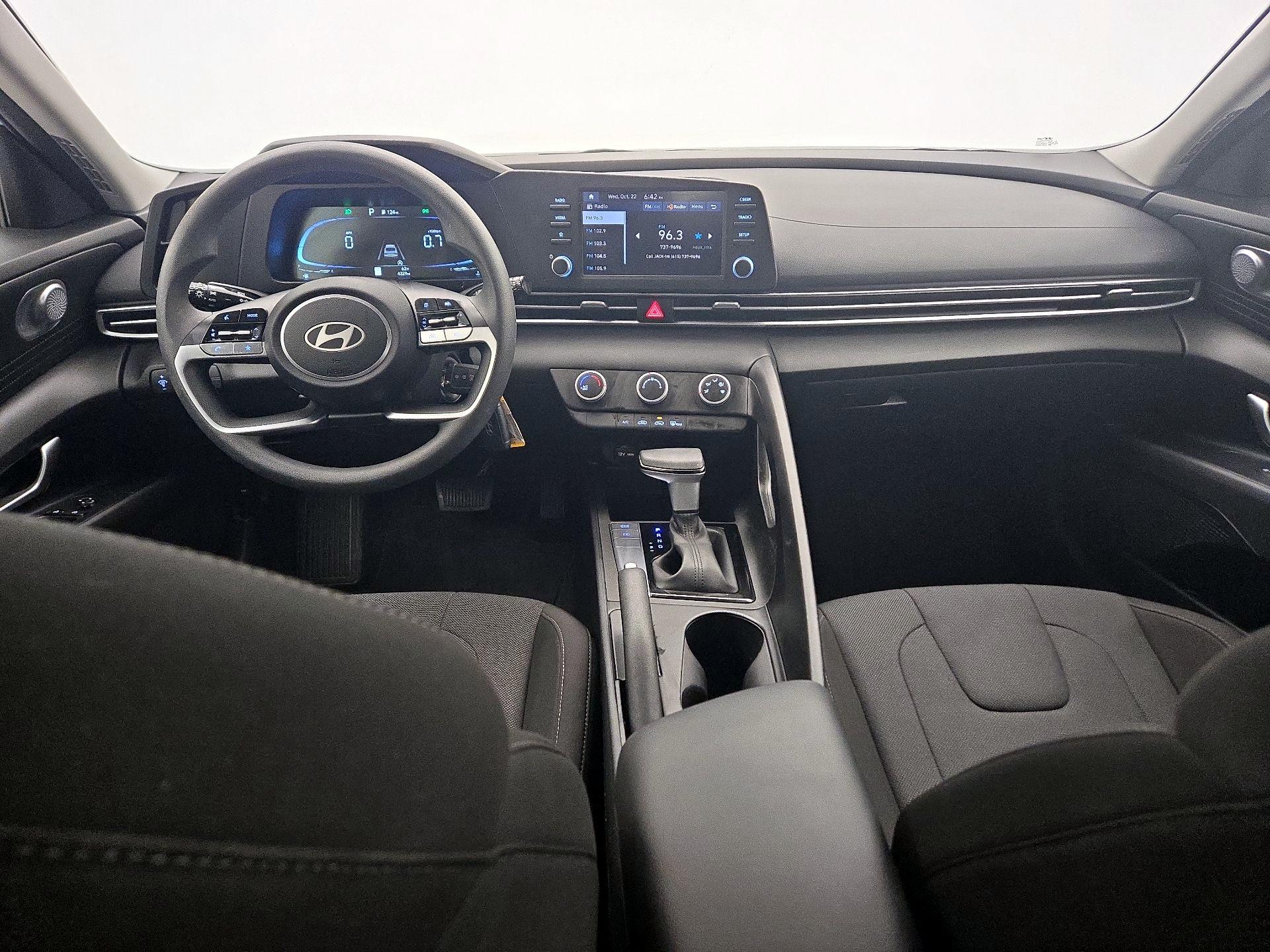 Thumbnail: 2024 Hyundai Elantra - 9