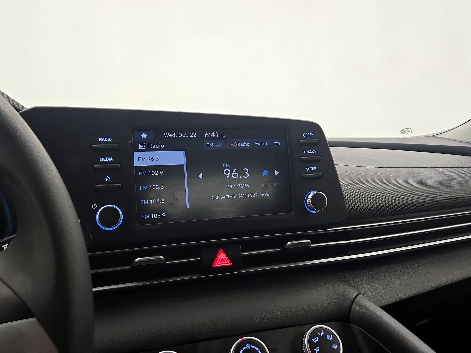 Thumbnail: 2024 Hyundai Elantra - 15