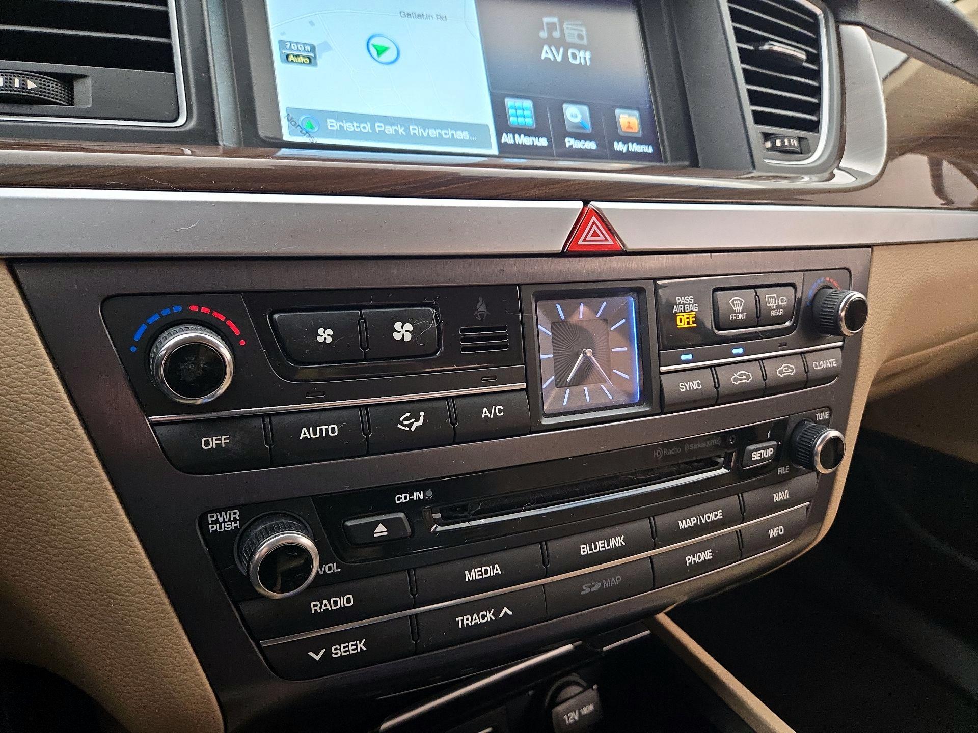 Thumbnail: 2016 Hyundai Genesis - 17