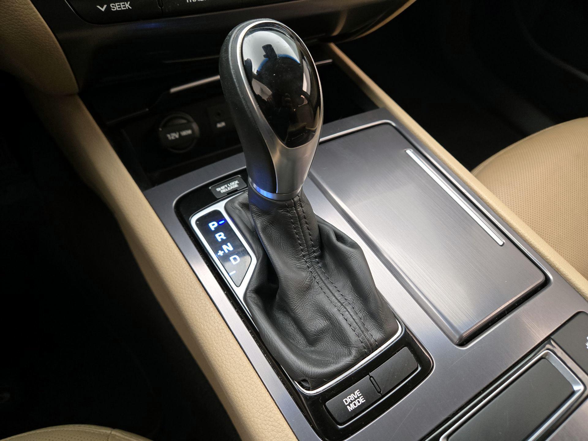 Thumbnail: 2016 Hyundai Genesis - 18