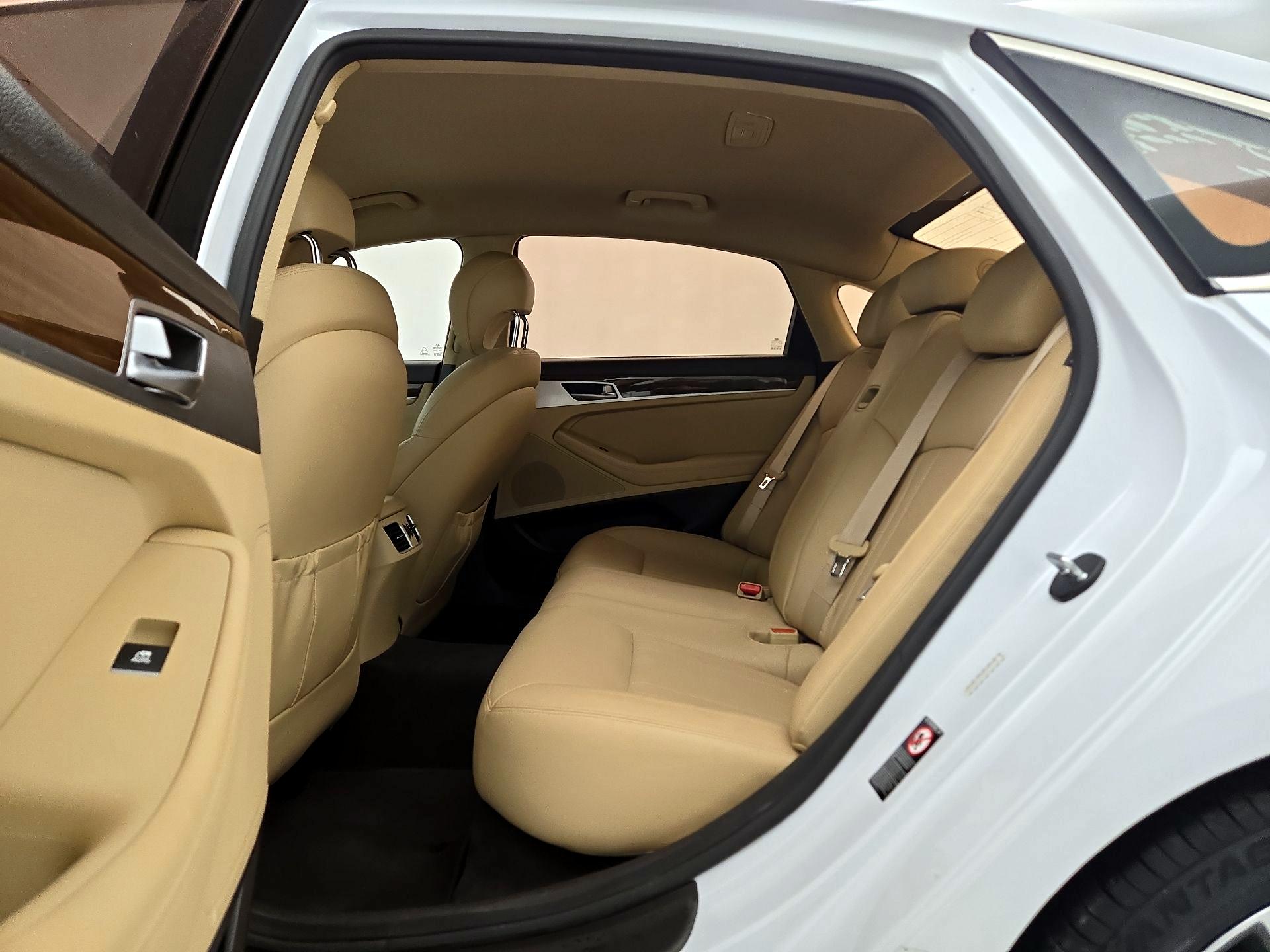 Thumbnail: 2016 Hyundai Genesis - 20