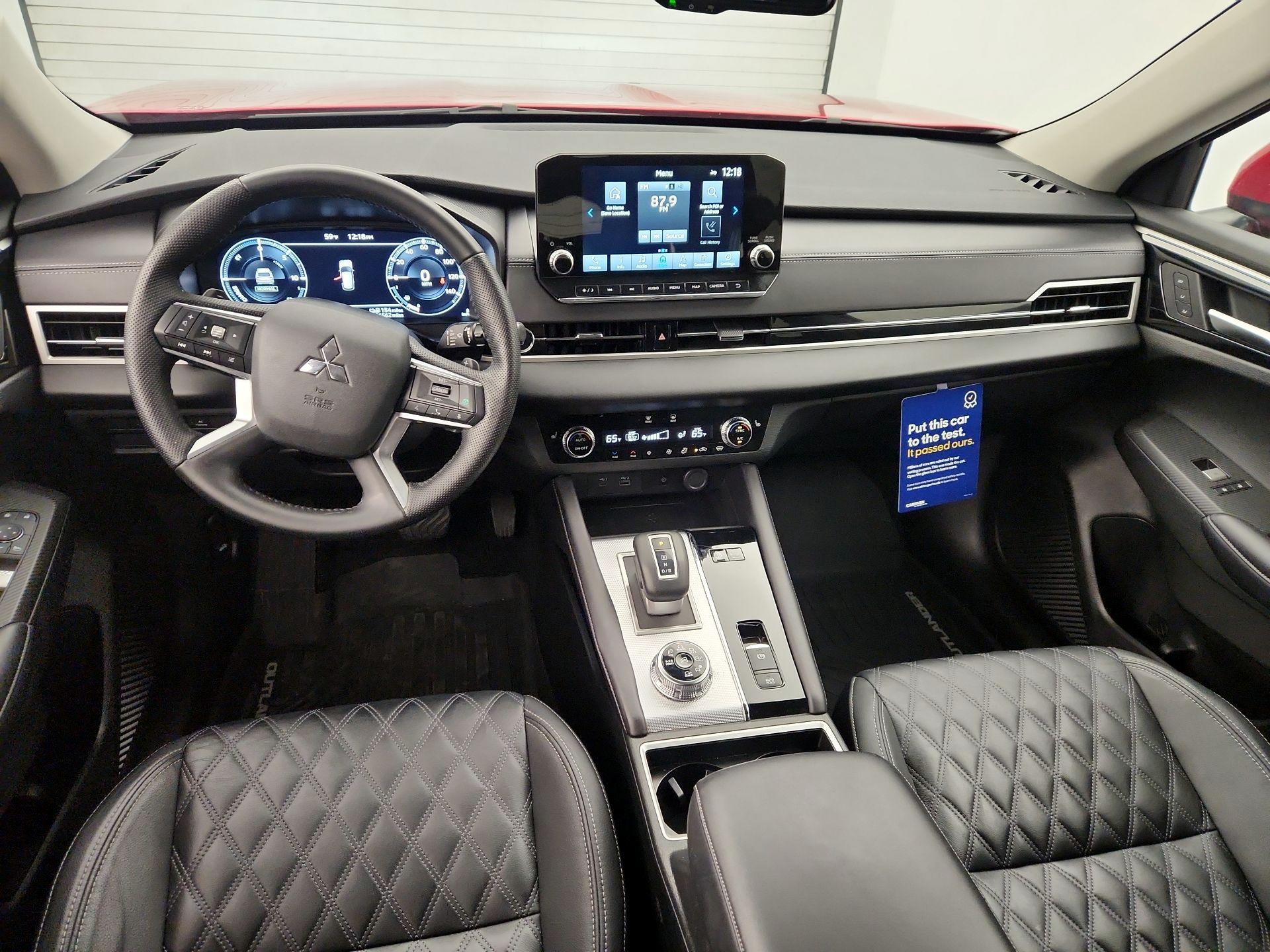 Thumbnail: 2023 Mitsubishi Outlander - 9