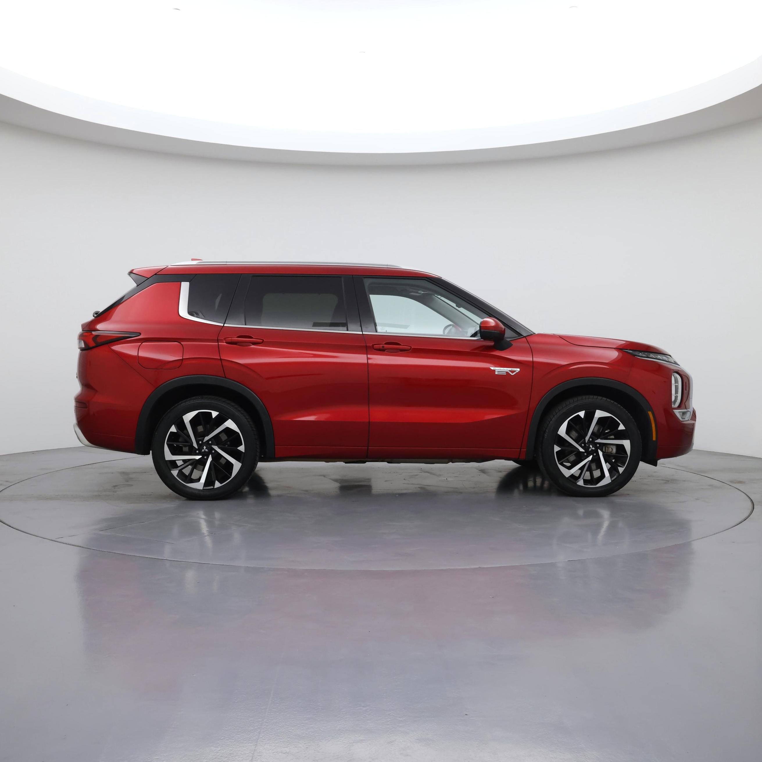 Thumbnail: 2023 Mitsubishi Outlander - 7