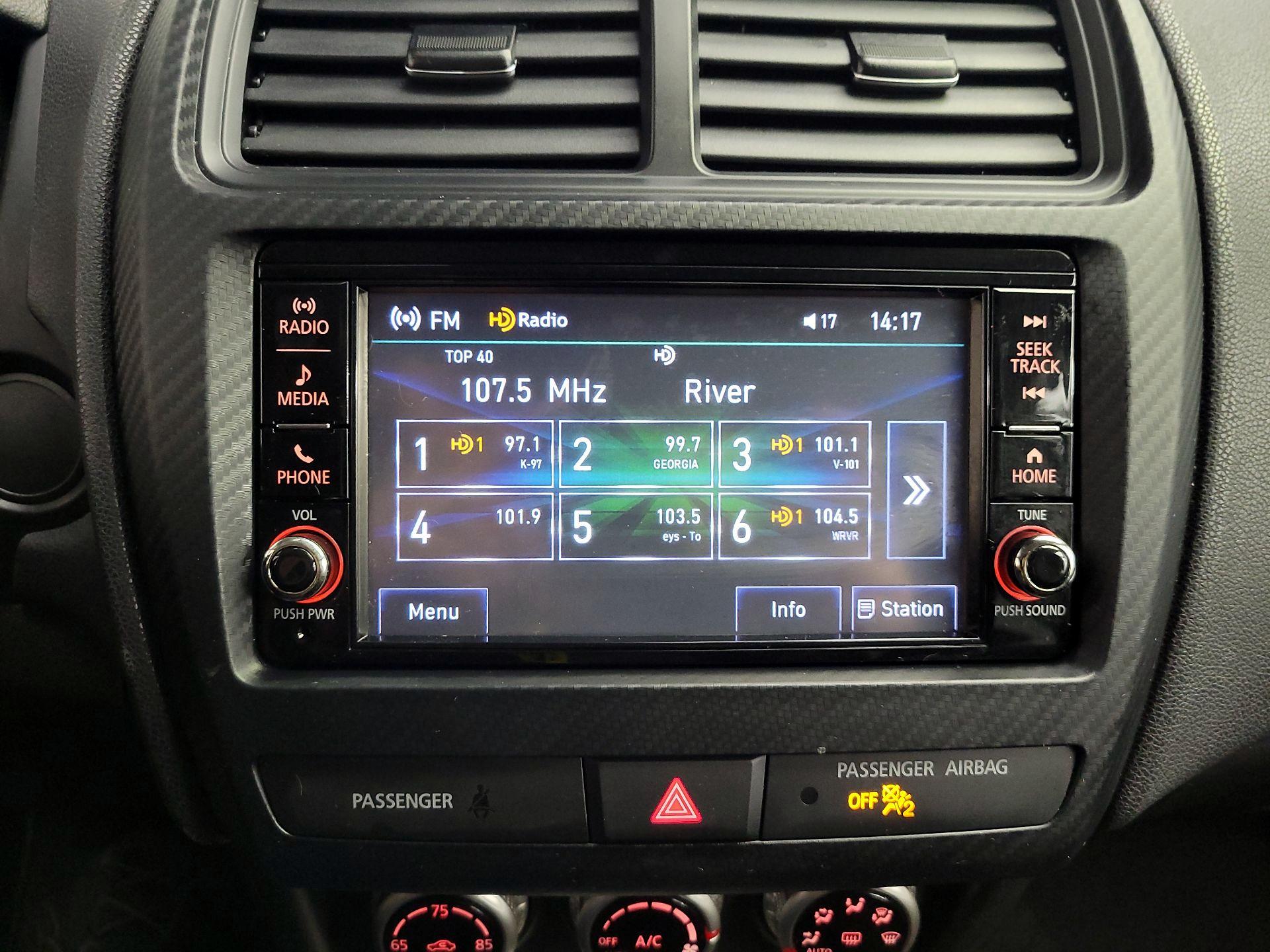 Thumbnail: 2023 Mitsubishi Outlander Sport - 16