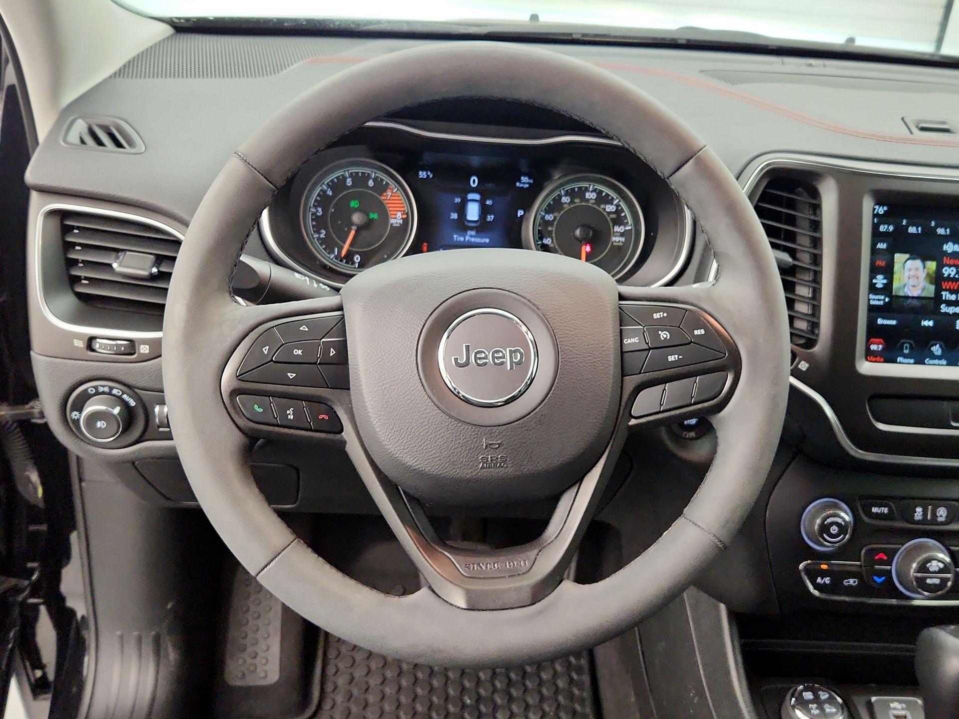 Thumbnail: 2022 Jeep Cherokee - 10