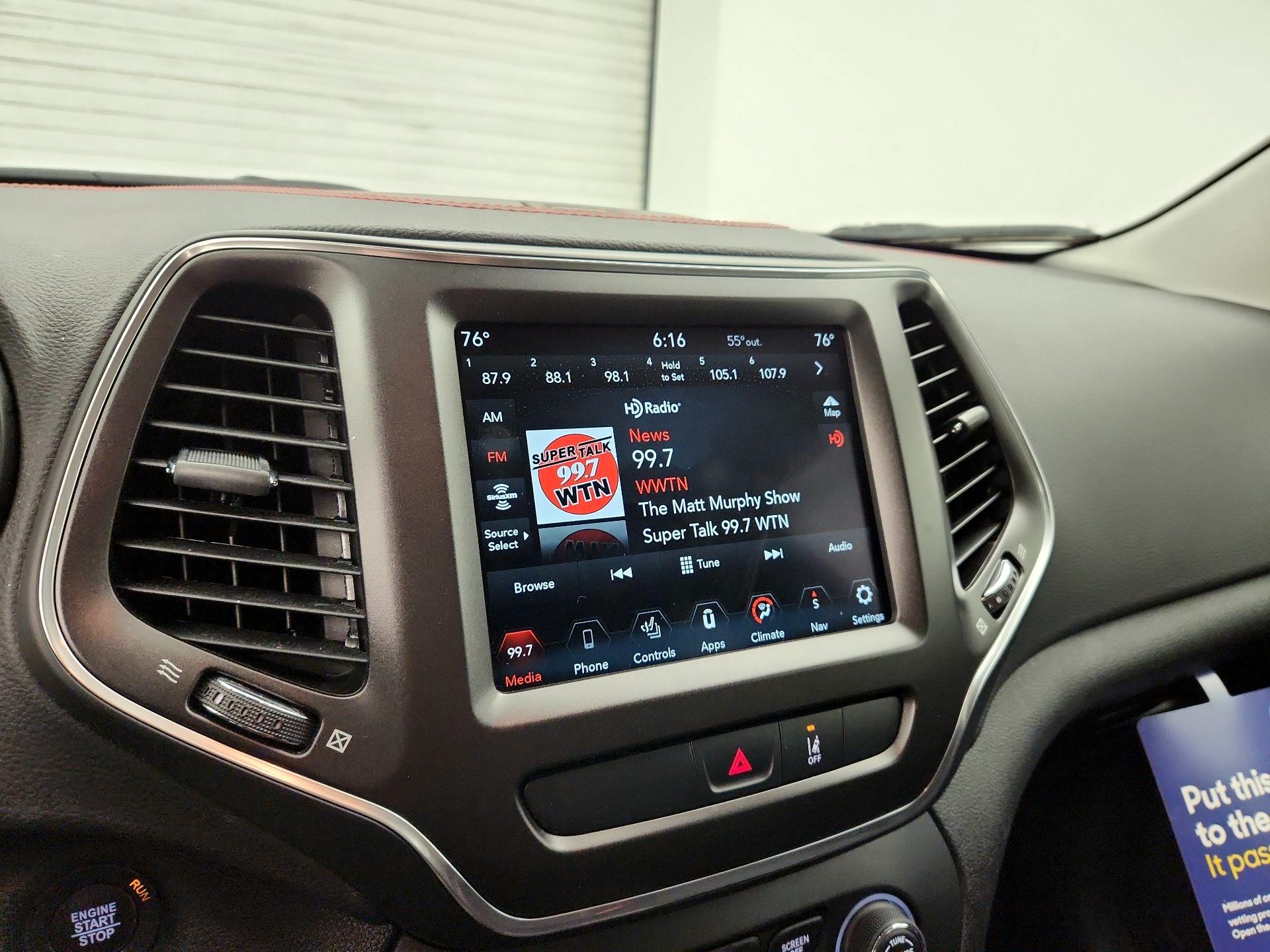 Thumbnail: 2022 Jeep Cherokee - 15