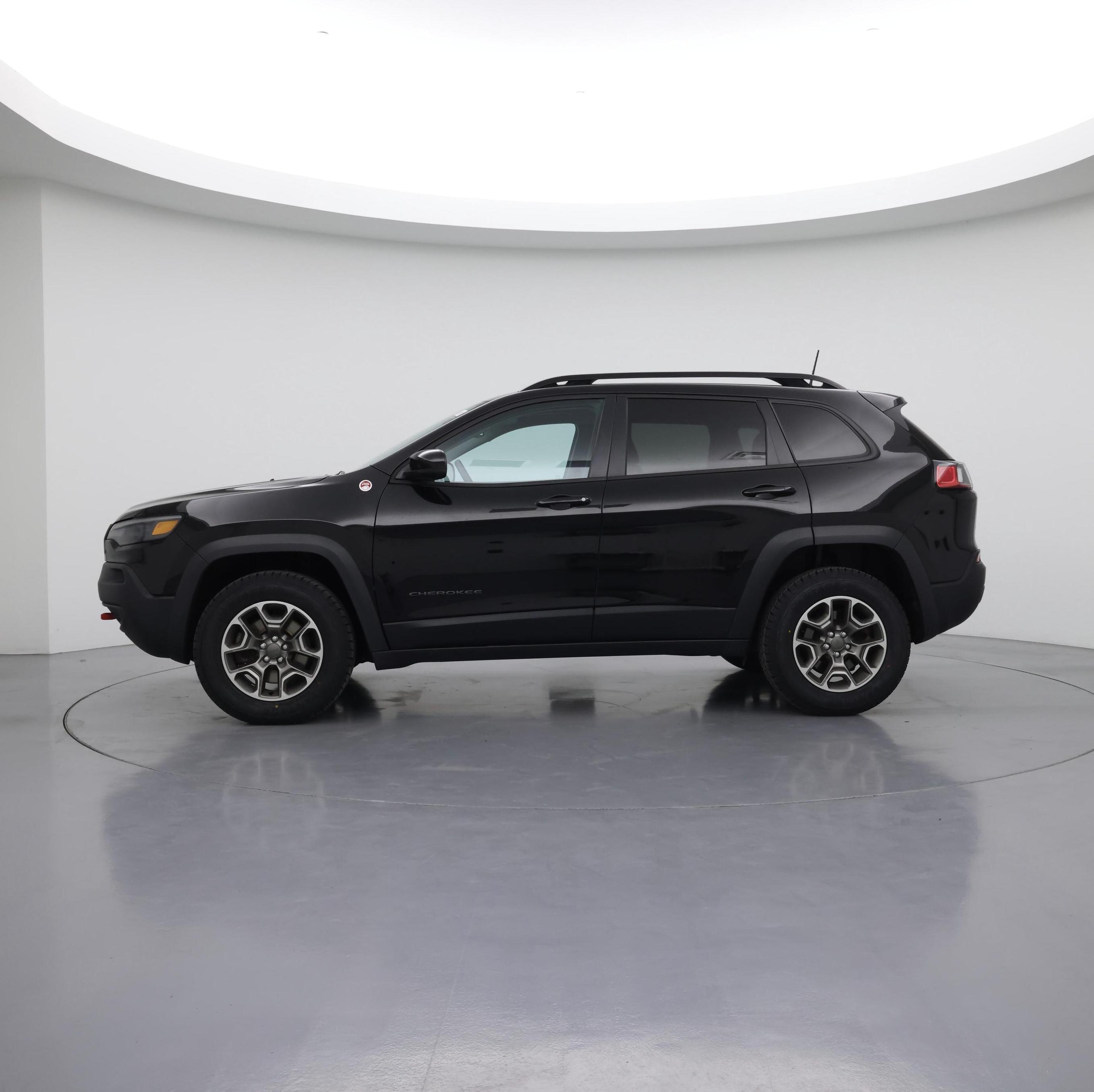 Thumbnail: 2022 Jeep Cherokee - 3