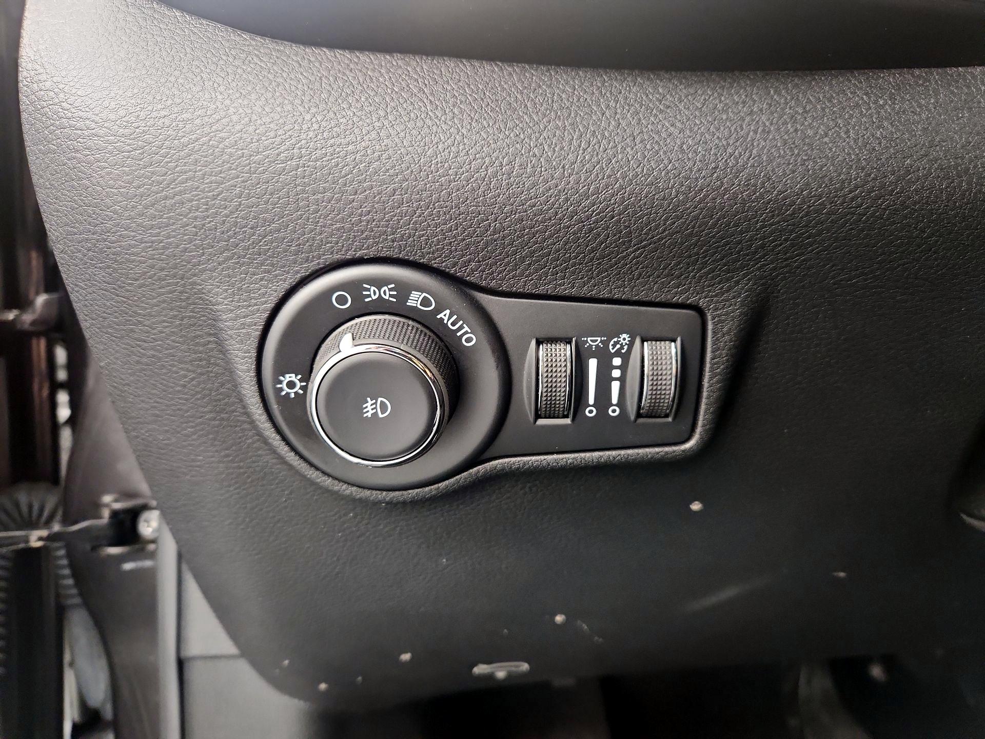 Thumbnail: 2022 Jeep Compass - 13