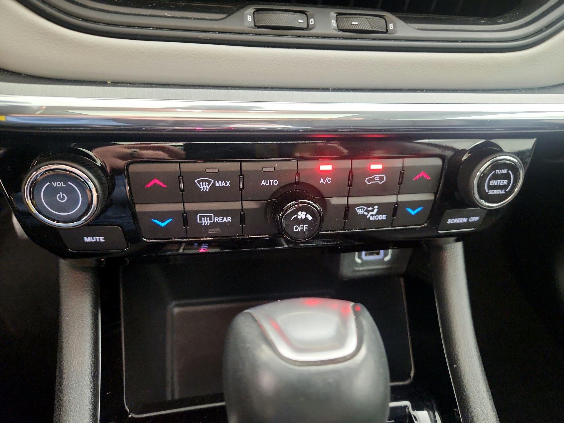 Thumbnail: 2022 Jeep Compass - 16