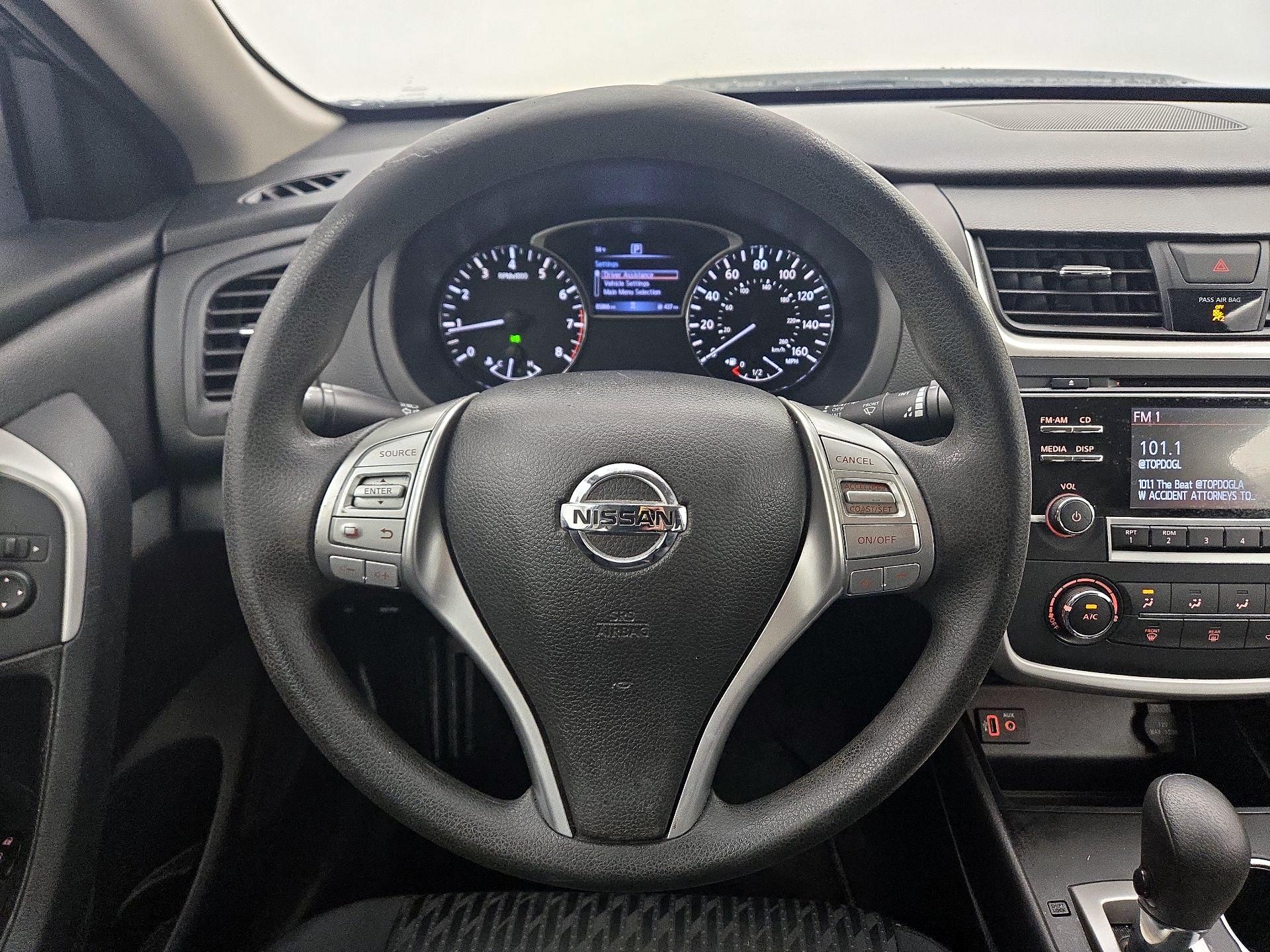 Thumbnail: 2018 Nissan Altima - 10