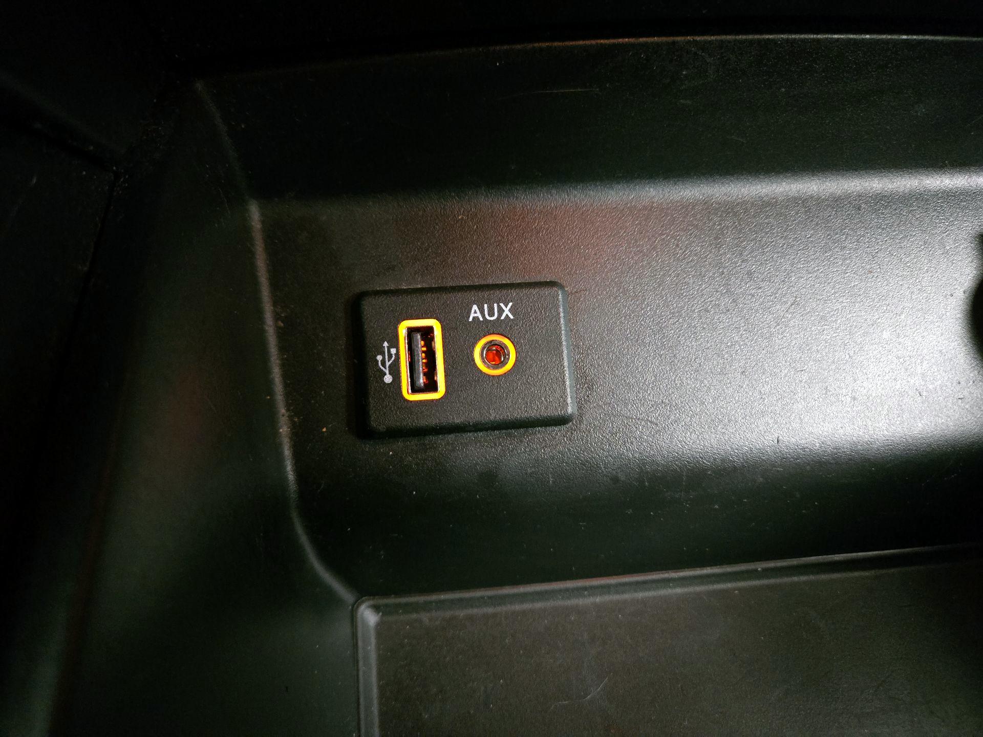 Thumbnail: 2018 Nissan Altima - 18