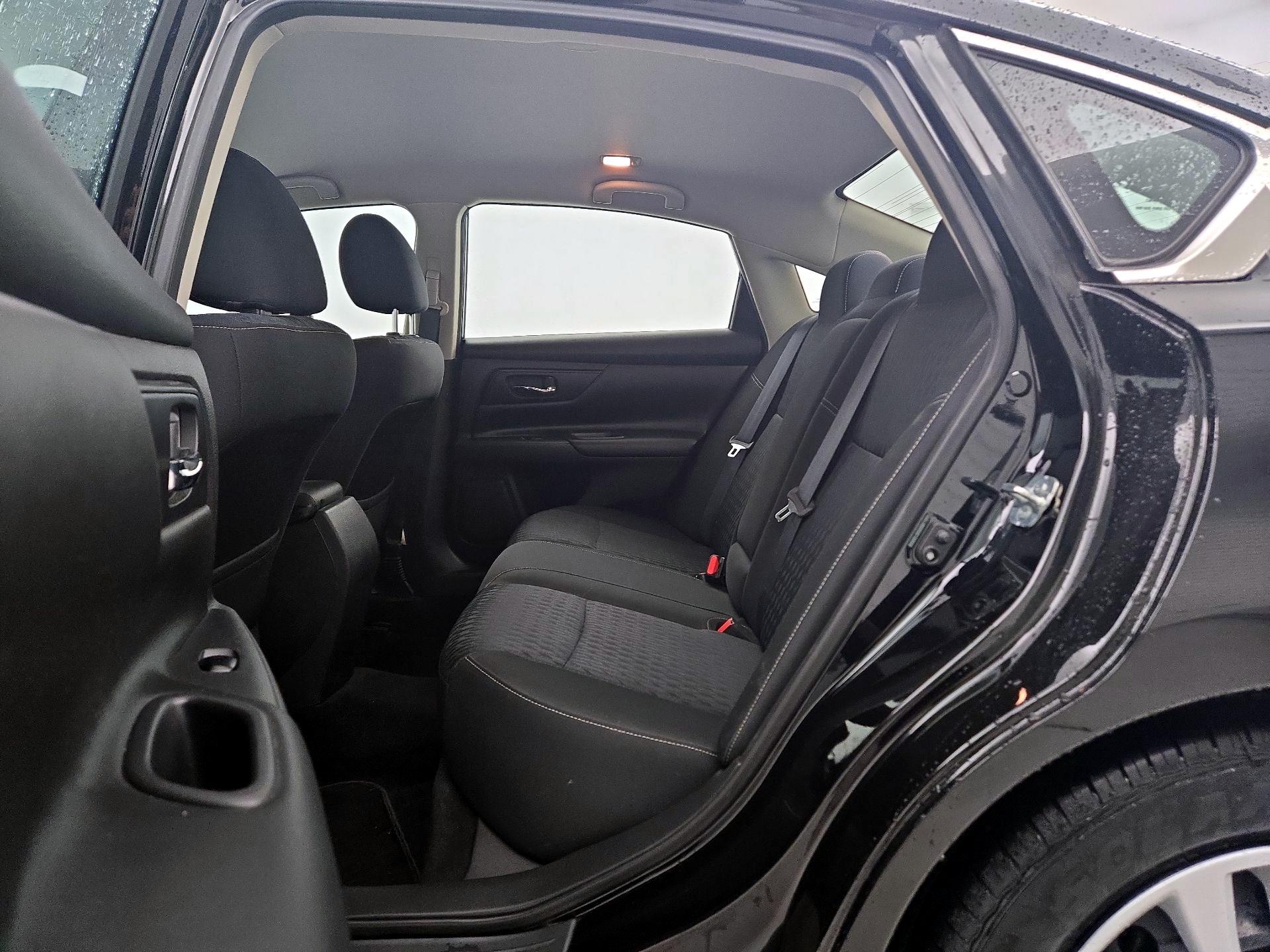 Thumbnail: 2018 Nissan Altima - 19