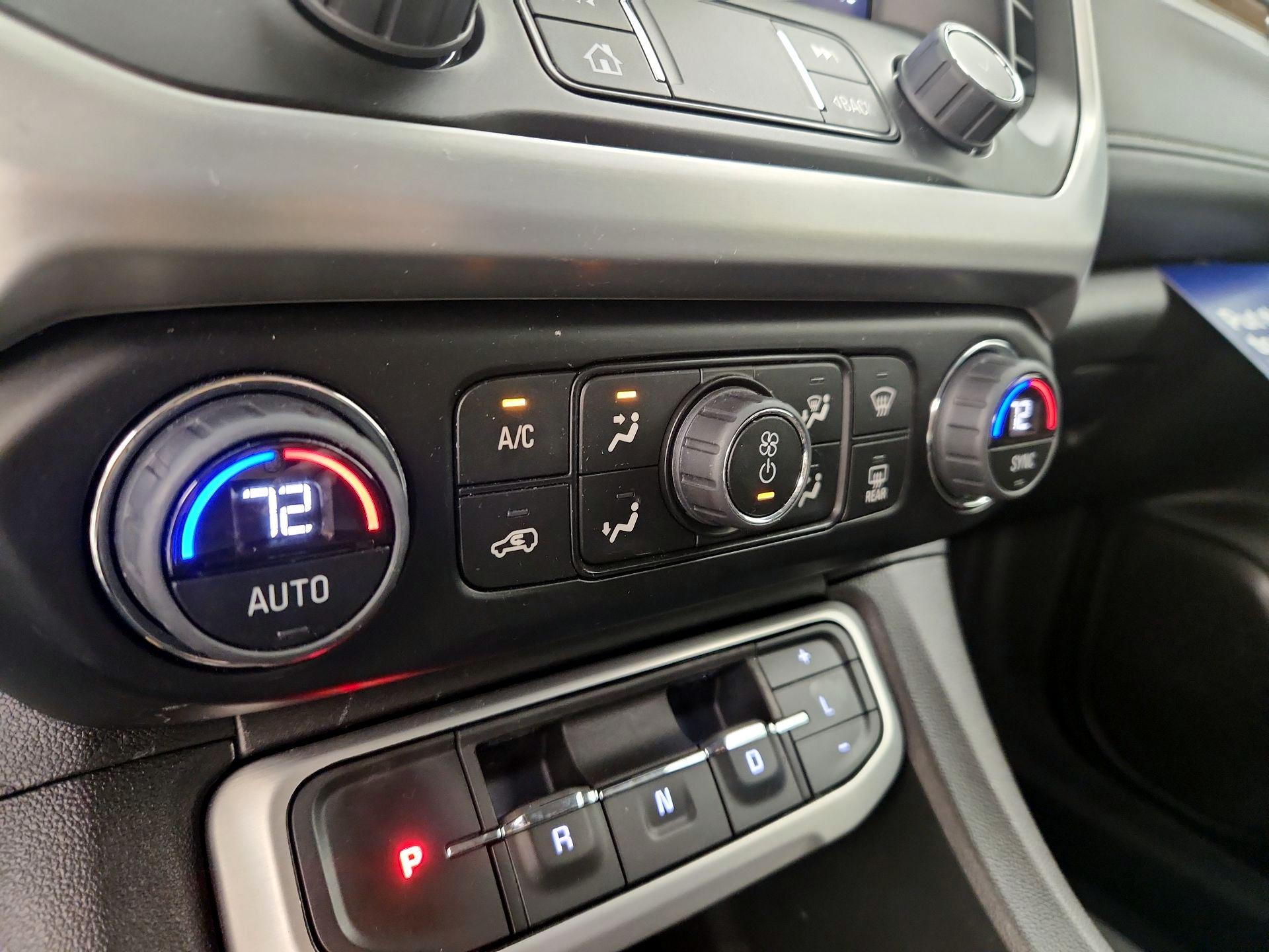 Thumbnail: 2023 GMC Acadia - 16