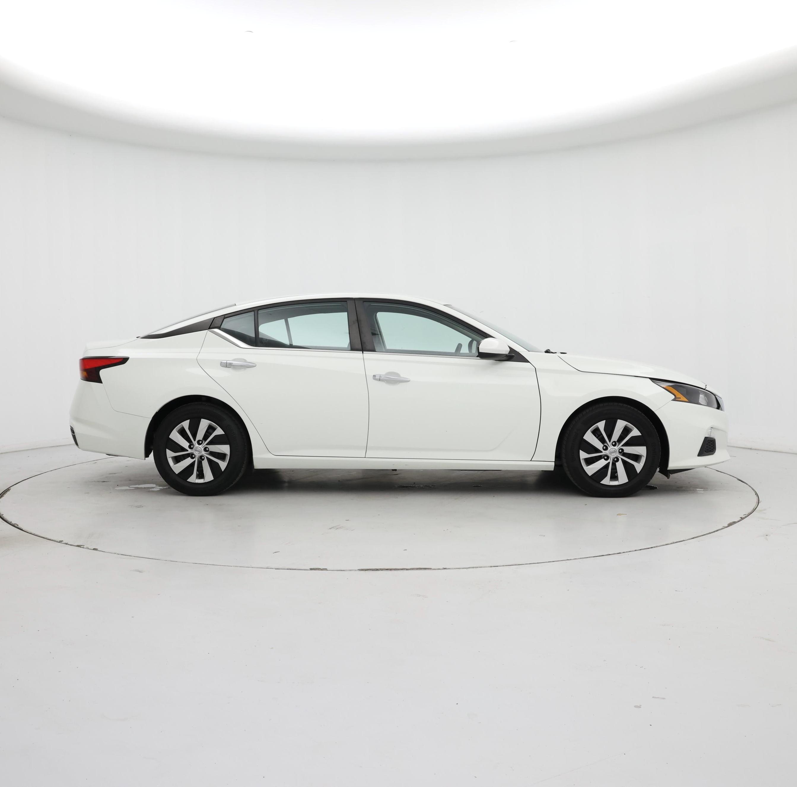 Thumbnail: 2022 Nissan Altima - 7