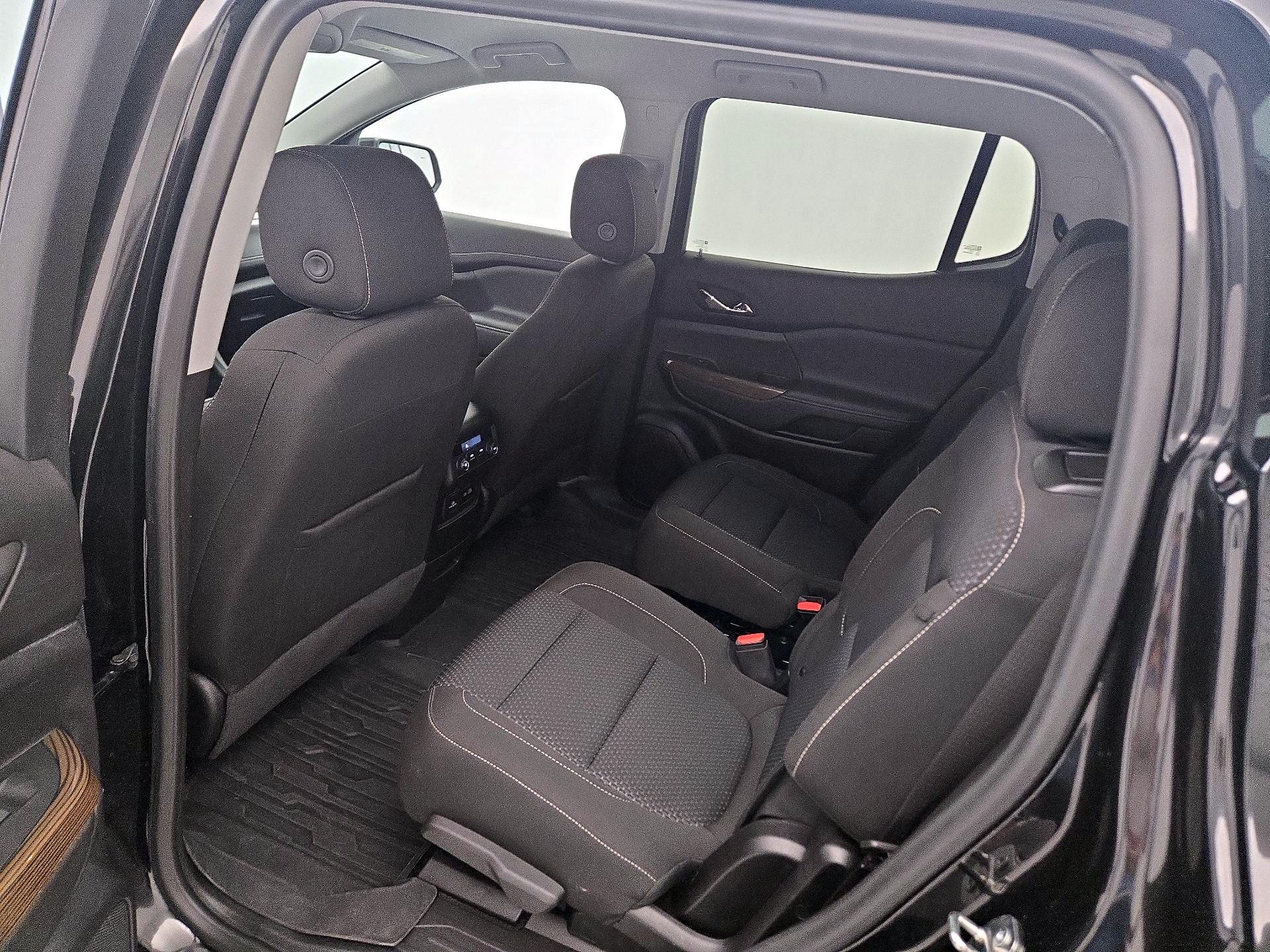 Thumbnail: 2023 GMC Acadia - 19
