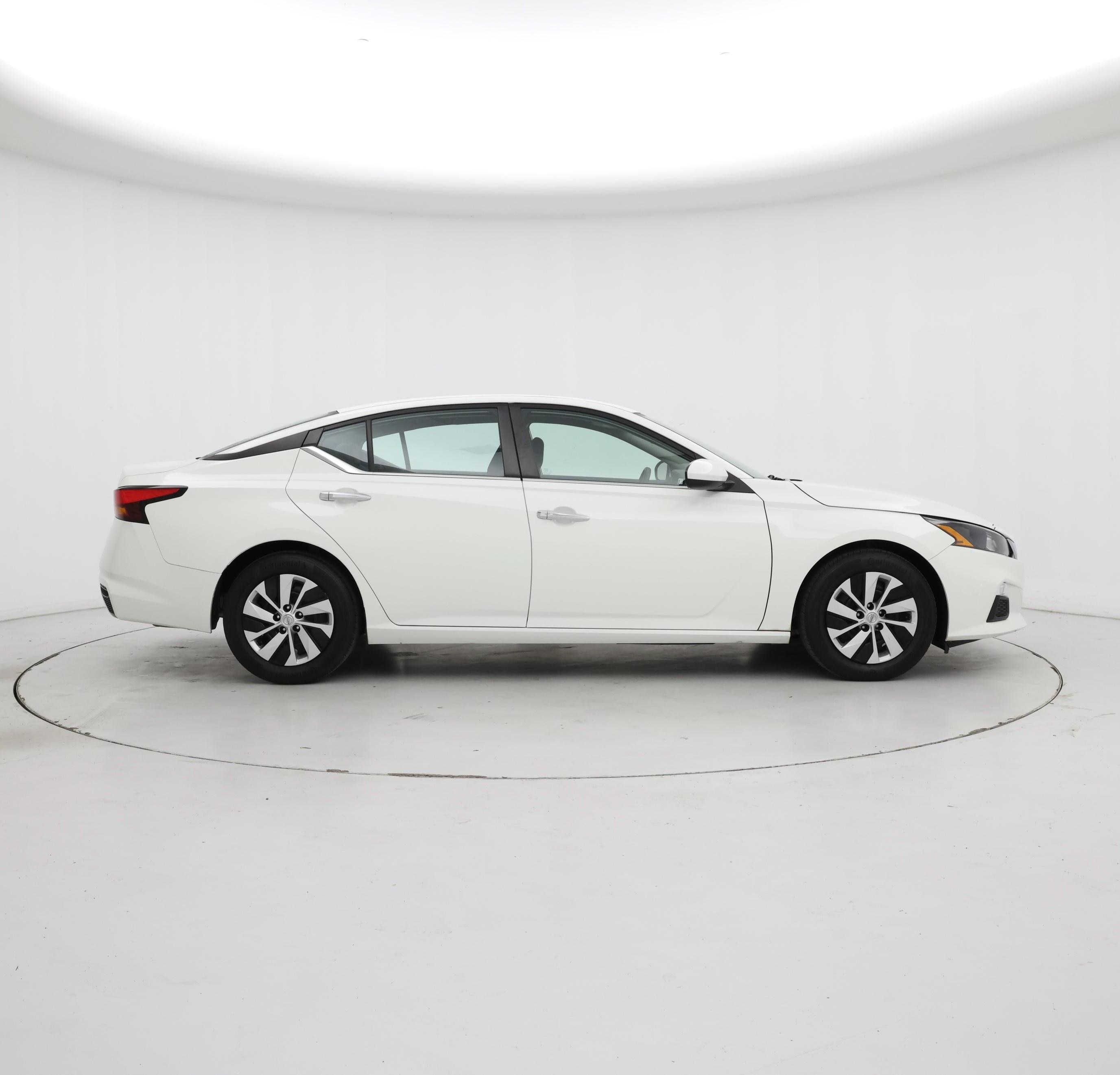 Thumbnail: 2022 Nissan Altima - 7