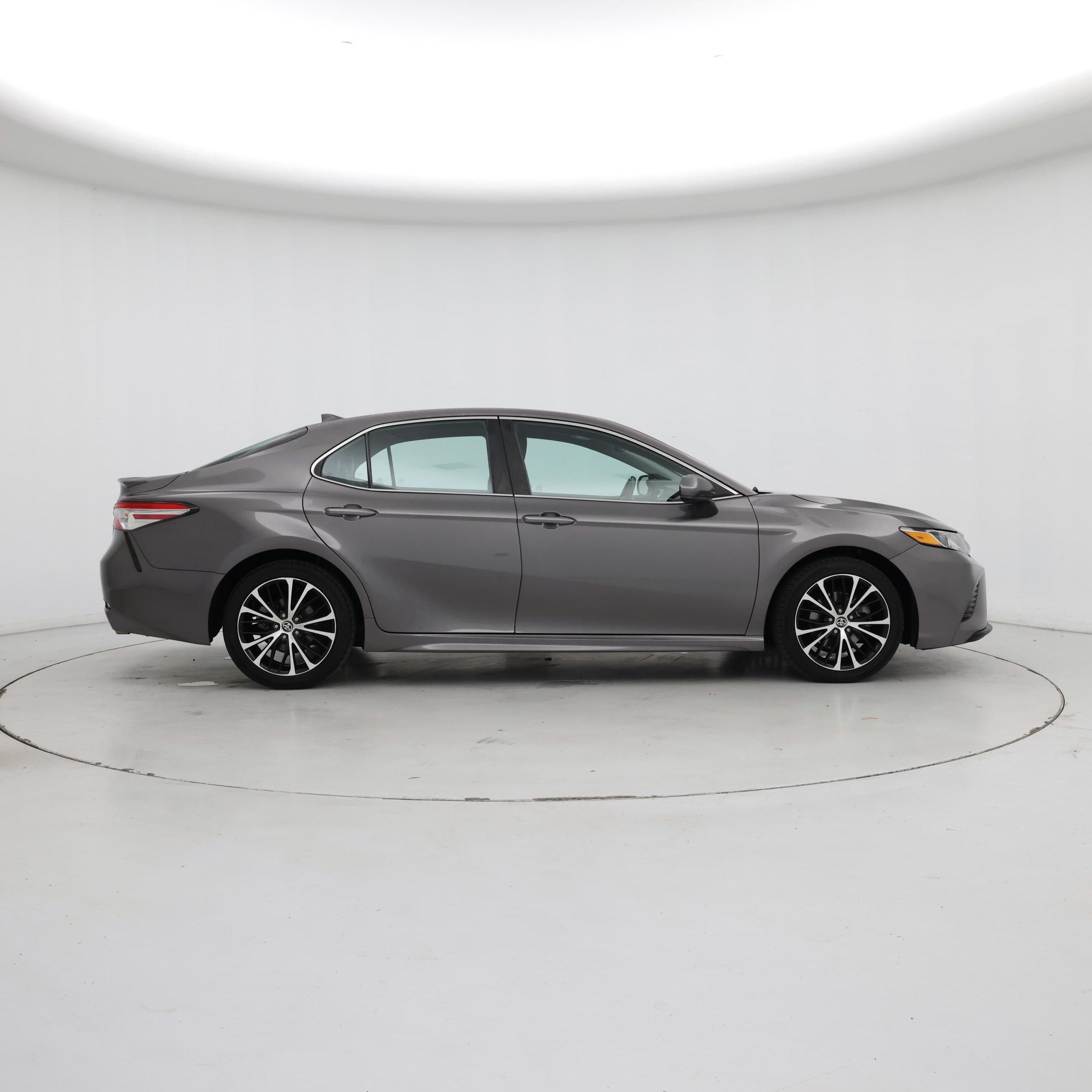 Thumbnail: 2020 Toyota Camry - 7