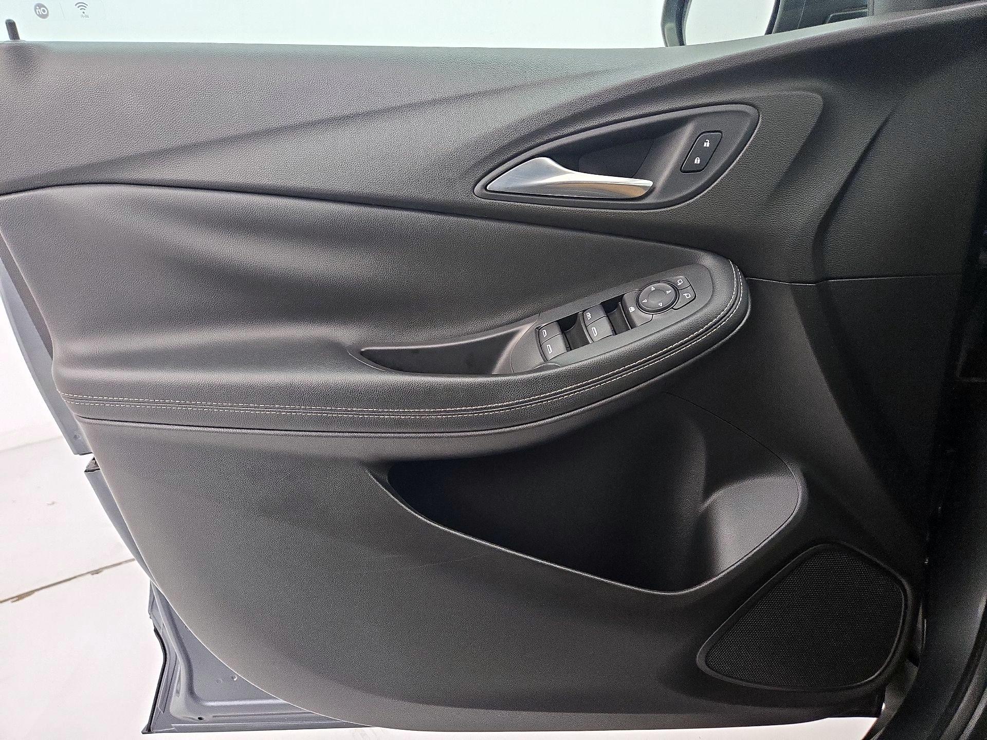 Thumbnail: 2021 Buick Encore GX - 12