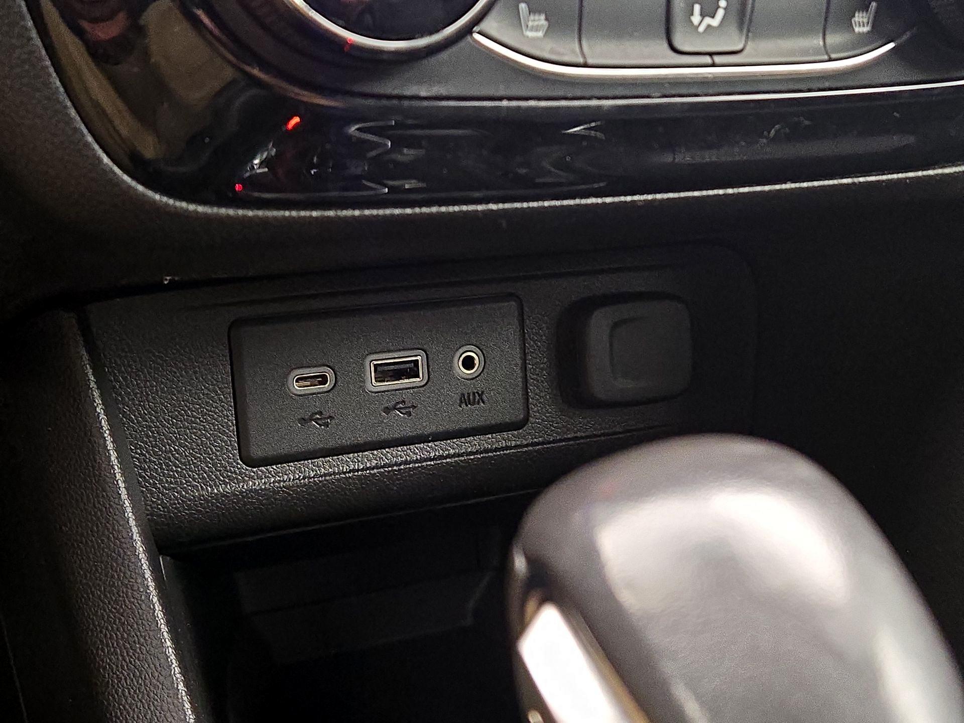 Thumbnail: 2021 Buick Encore GX - 18