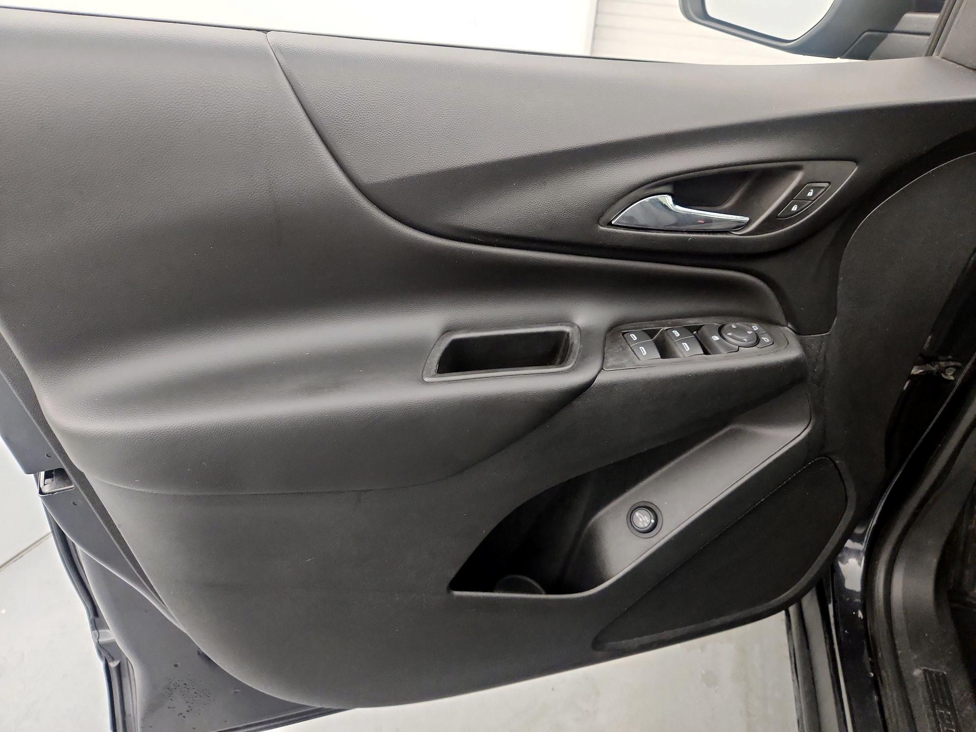 Thumbnail: 2022 Chevrolet Equinox - 12