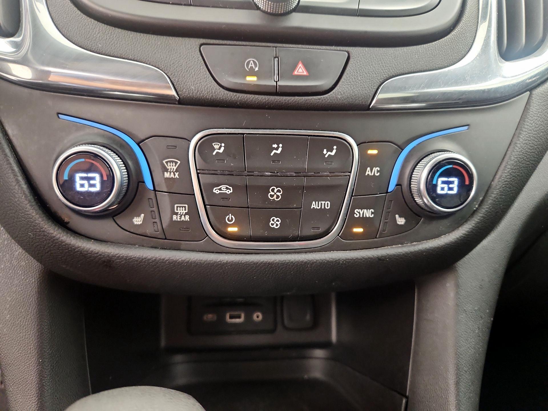 Thumbnail: 2022 Chevrolet Equinox - 16