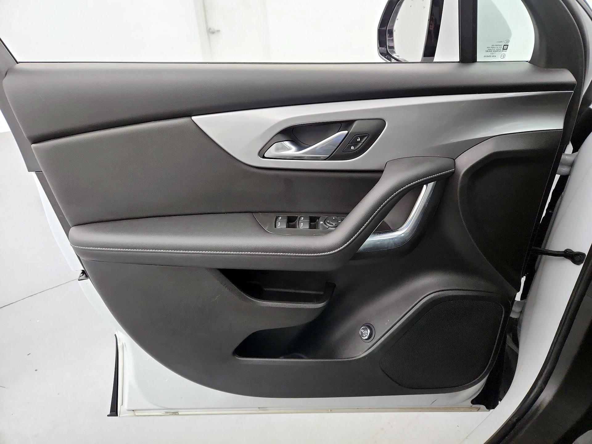 Thumbnail: 2023 Chevrolet Blazer - 12