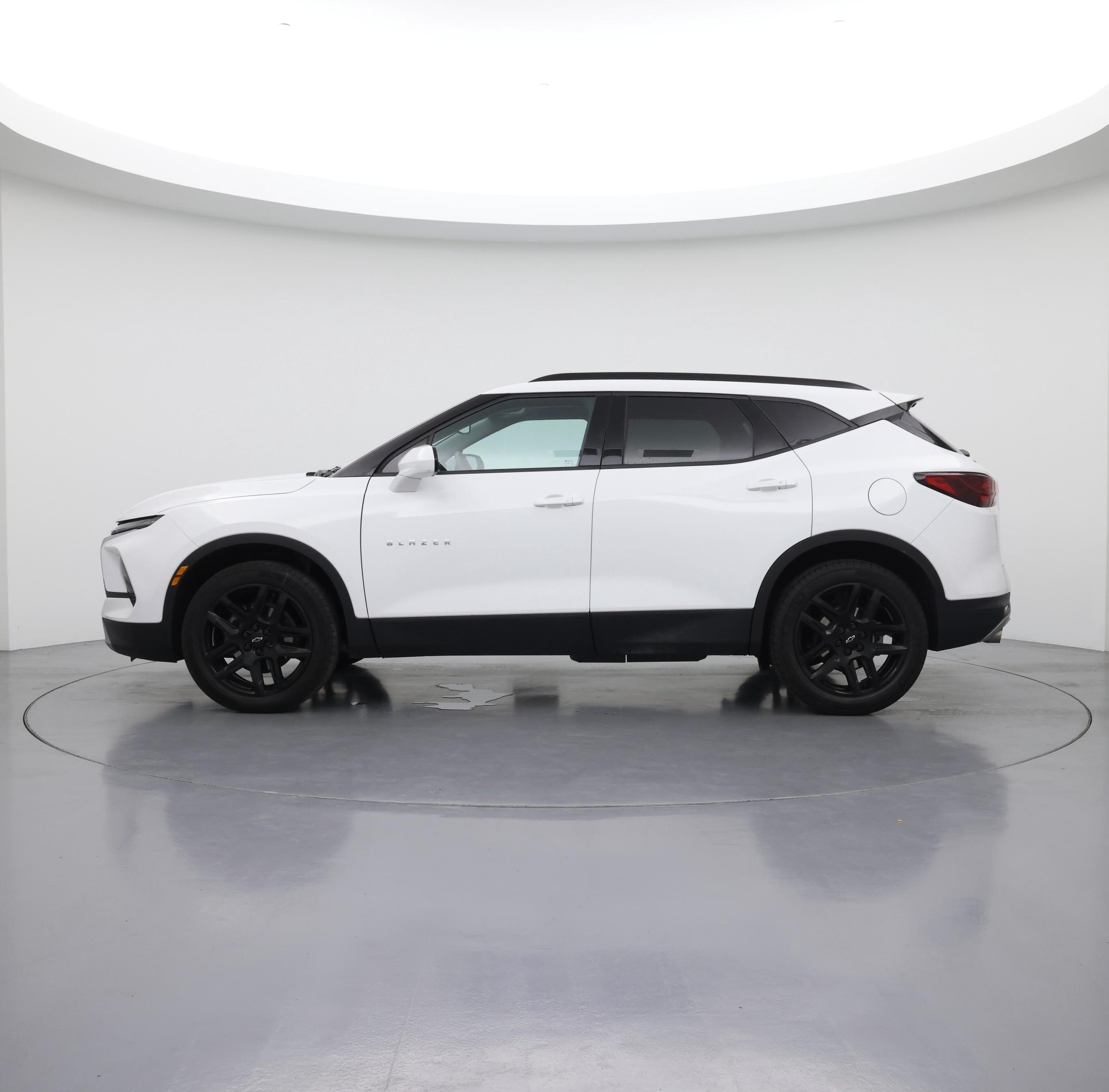 Thumbnail: 2023 Chevrolet Blazer - 3