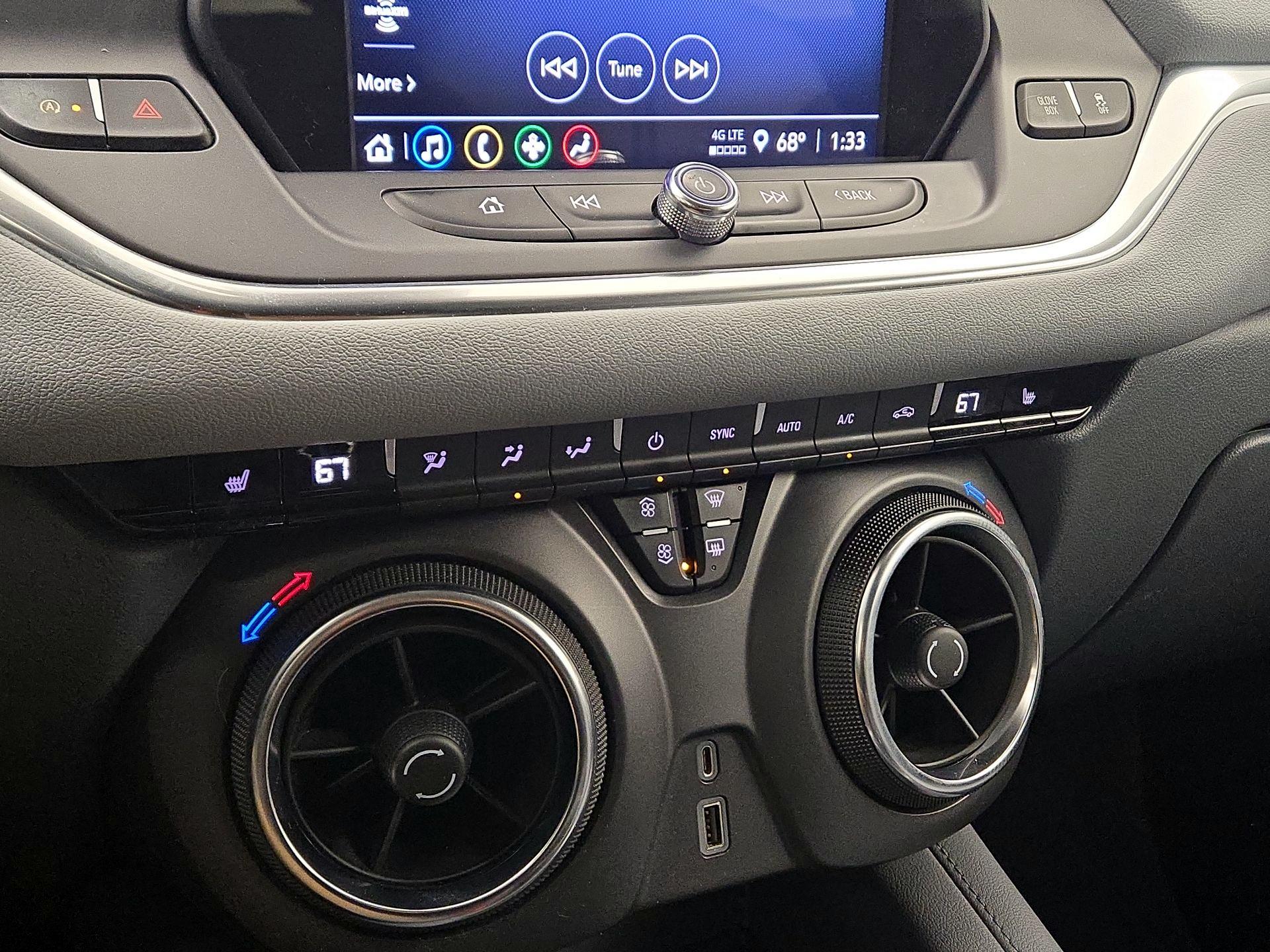 Thumbnail: 2021 Chevrolet Blazer - 16