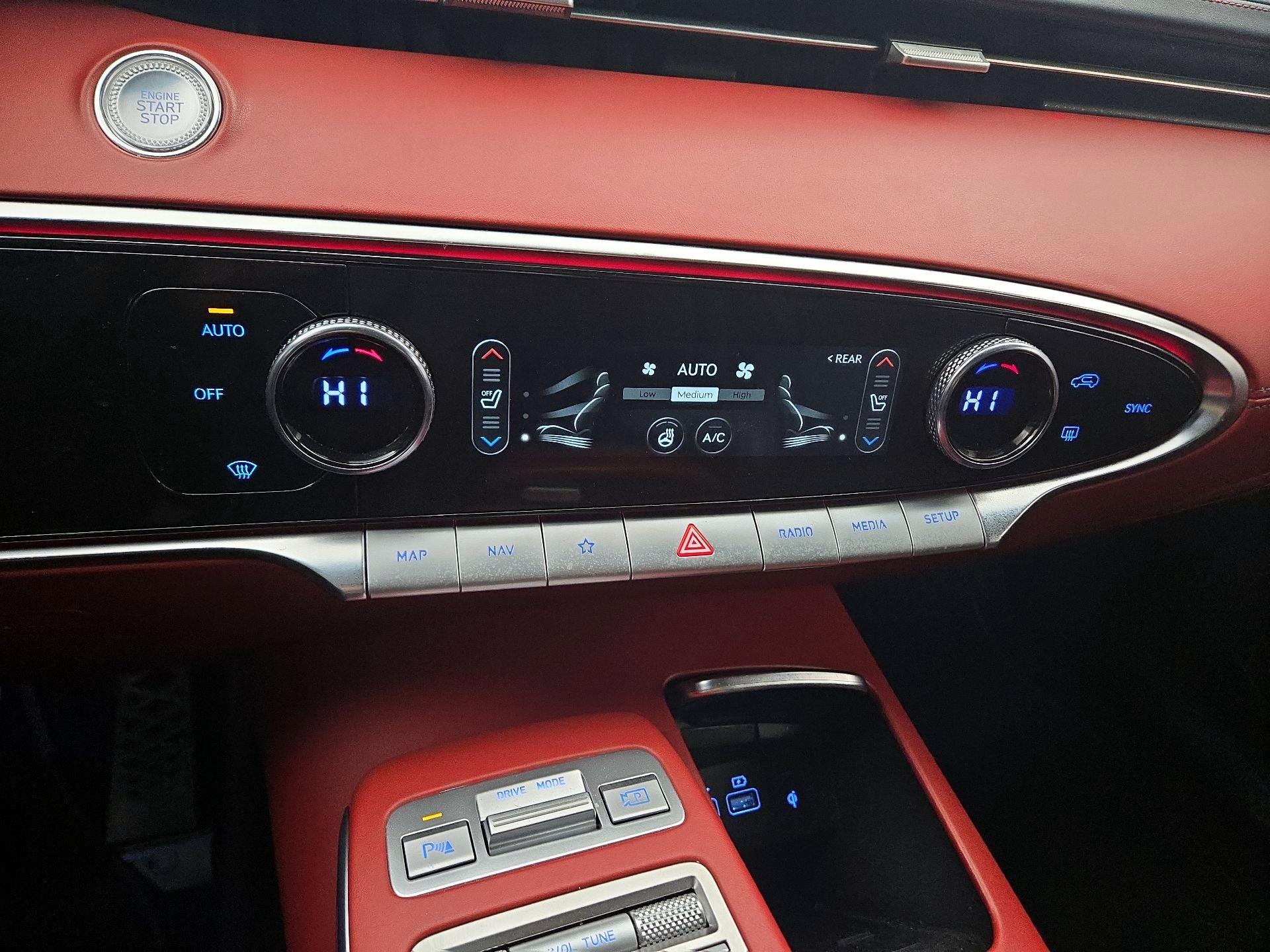 Thumbnail: 2022 Genesis GV70 - 17