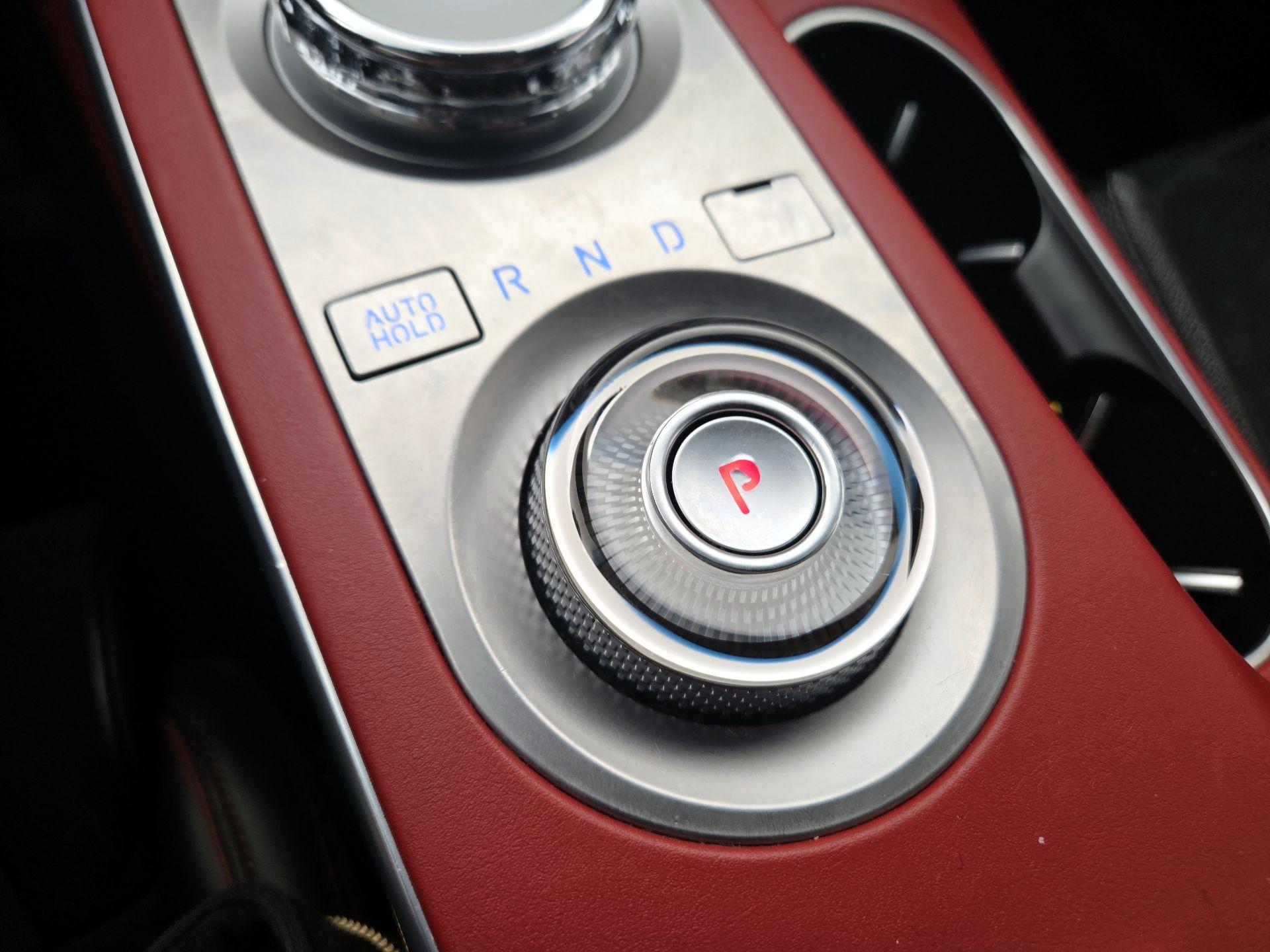 Thumbnail: 2022 Genesis GV70 - 18