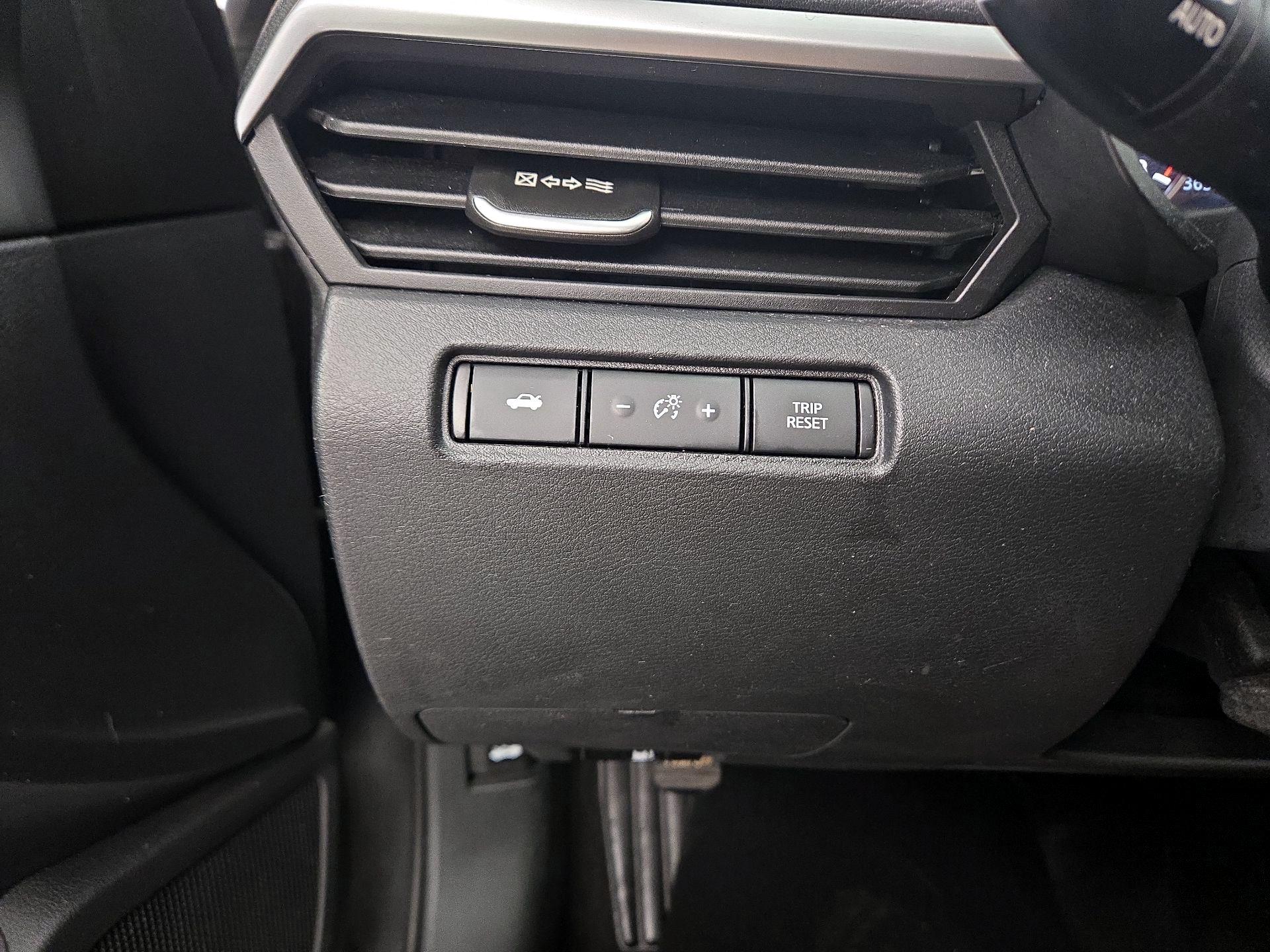 Thumbnail: 2022 Nissan Altima - 13