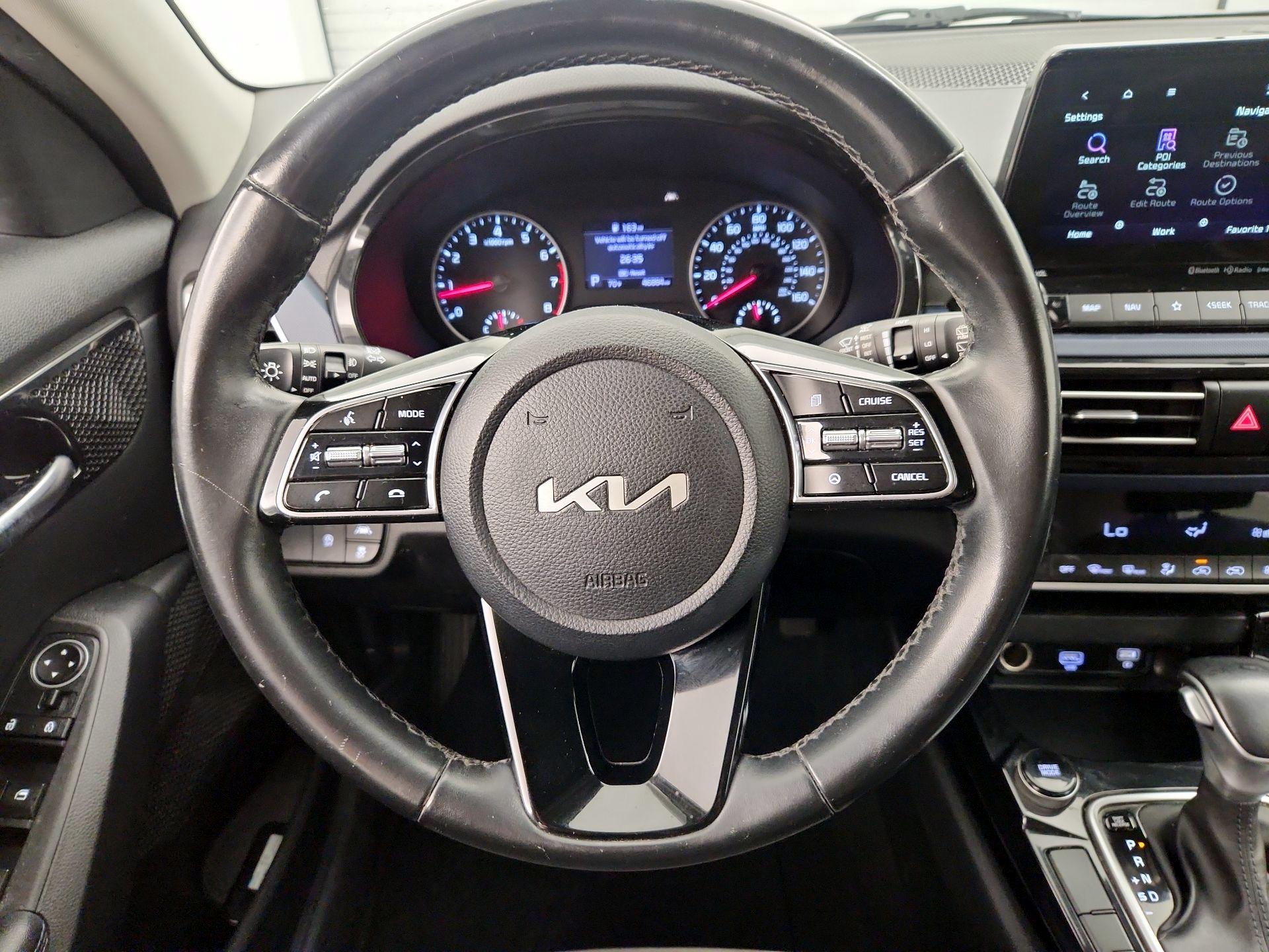 Thumbnail: 2023 Kia Seltos - 10