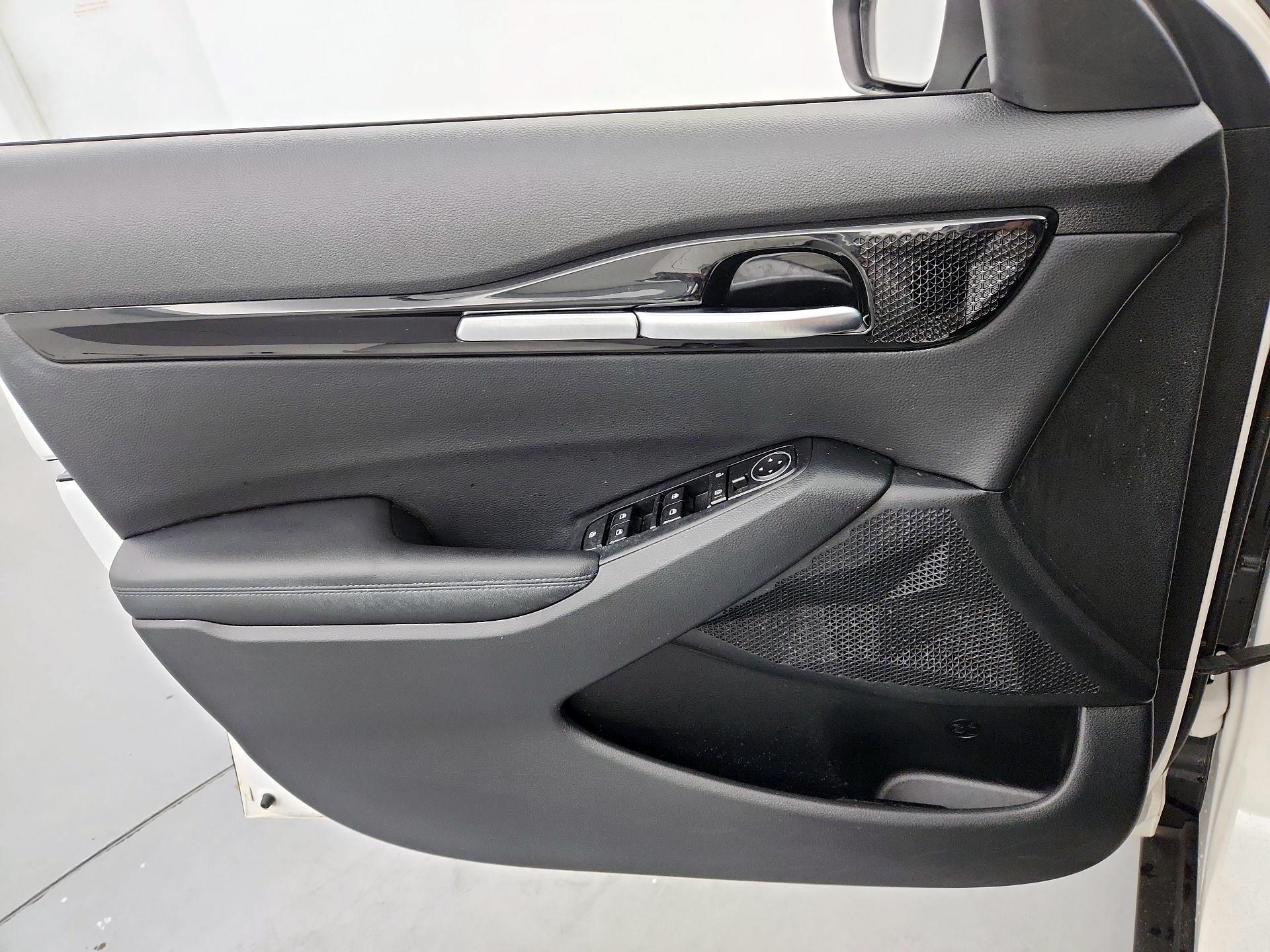 Thumbnail: 2023 Kia Seltos - 12