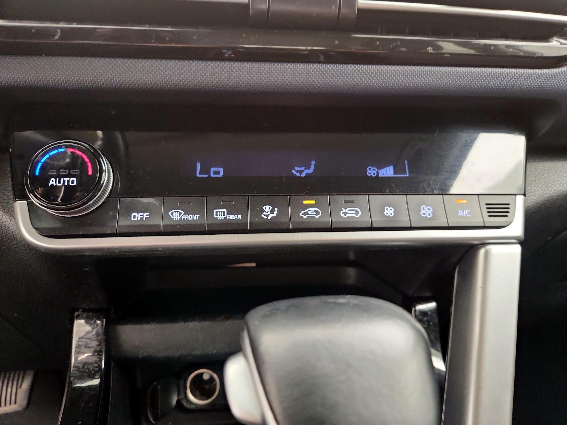 Thumbnail: 2023 Kia Seltos - 16