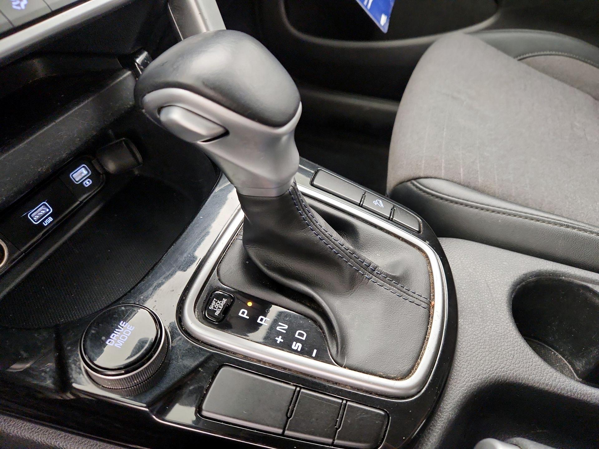 Thumbnail: 2023 Kia Seltos - 17