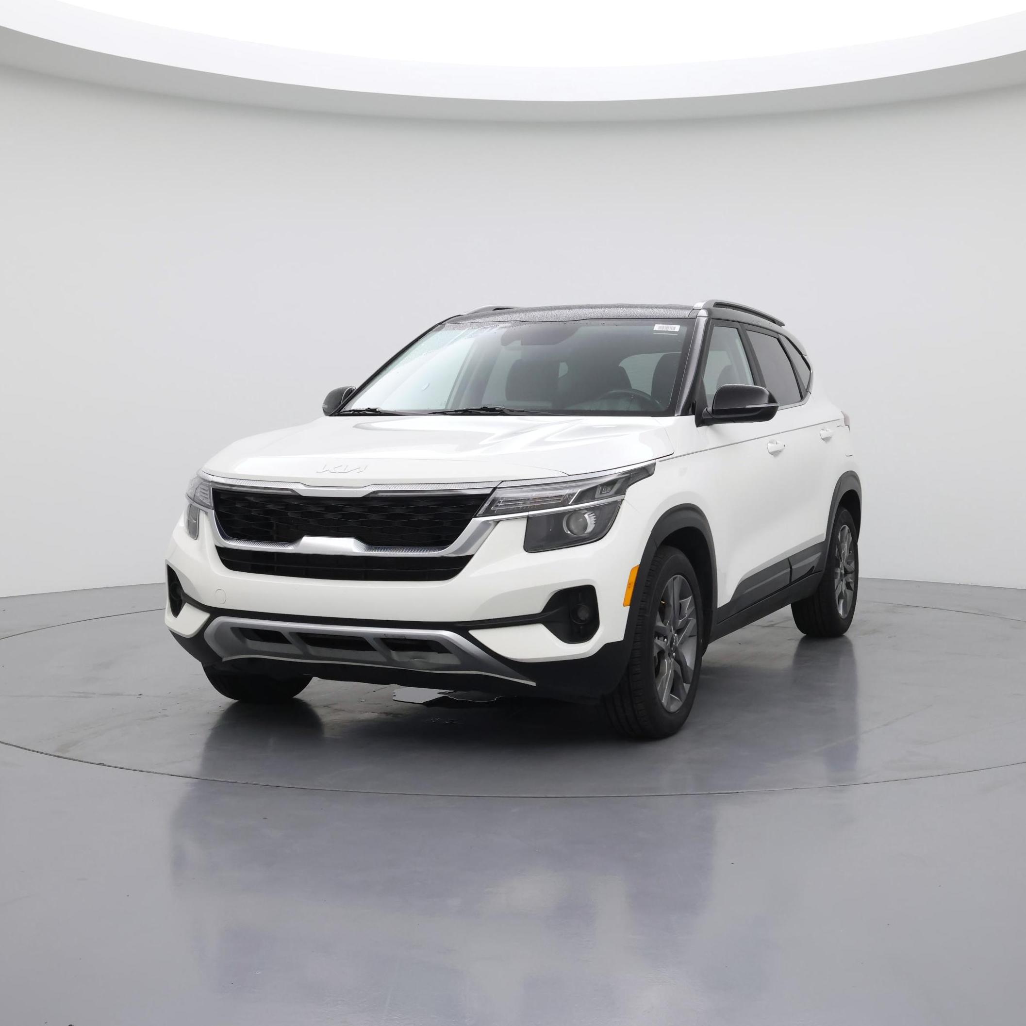 Thumbnail: 2023 Kia Seltos - 4