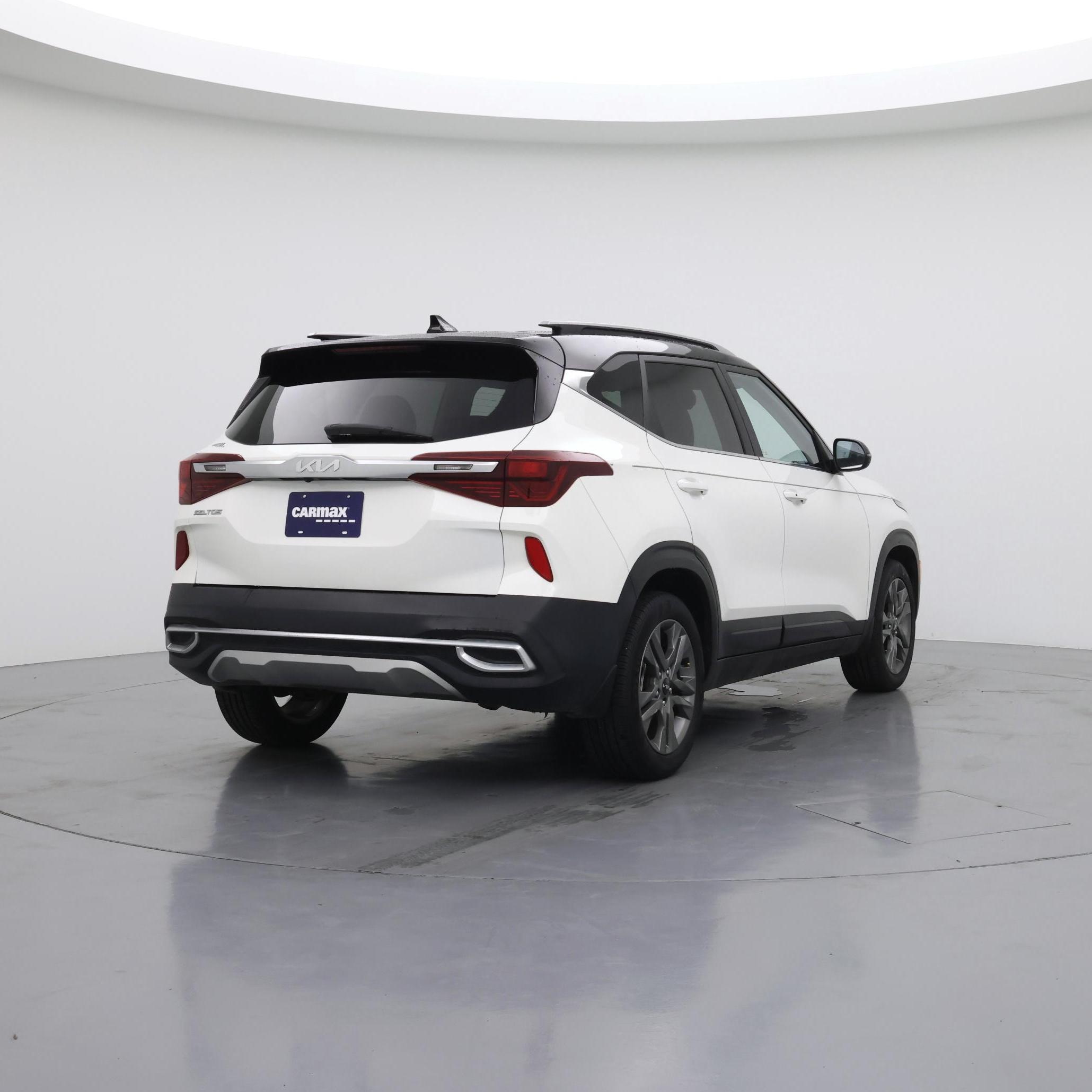 Thumbnail: 2023 Kia Seltos - 8