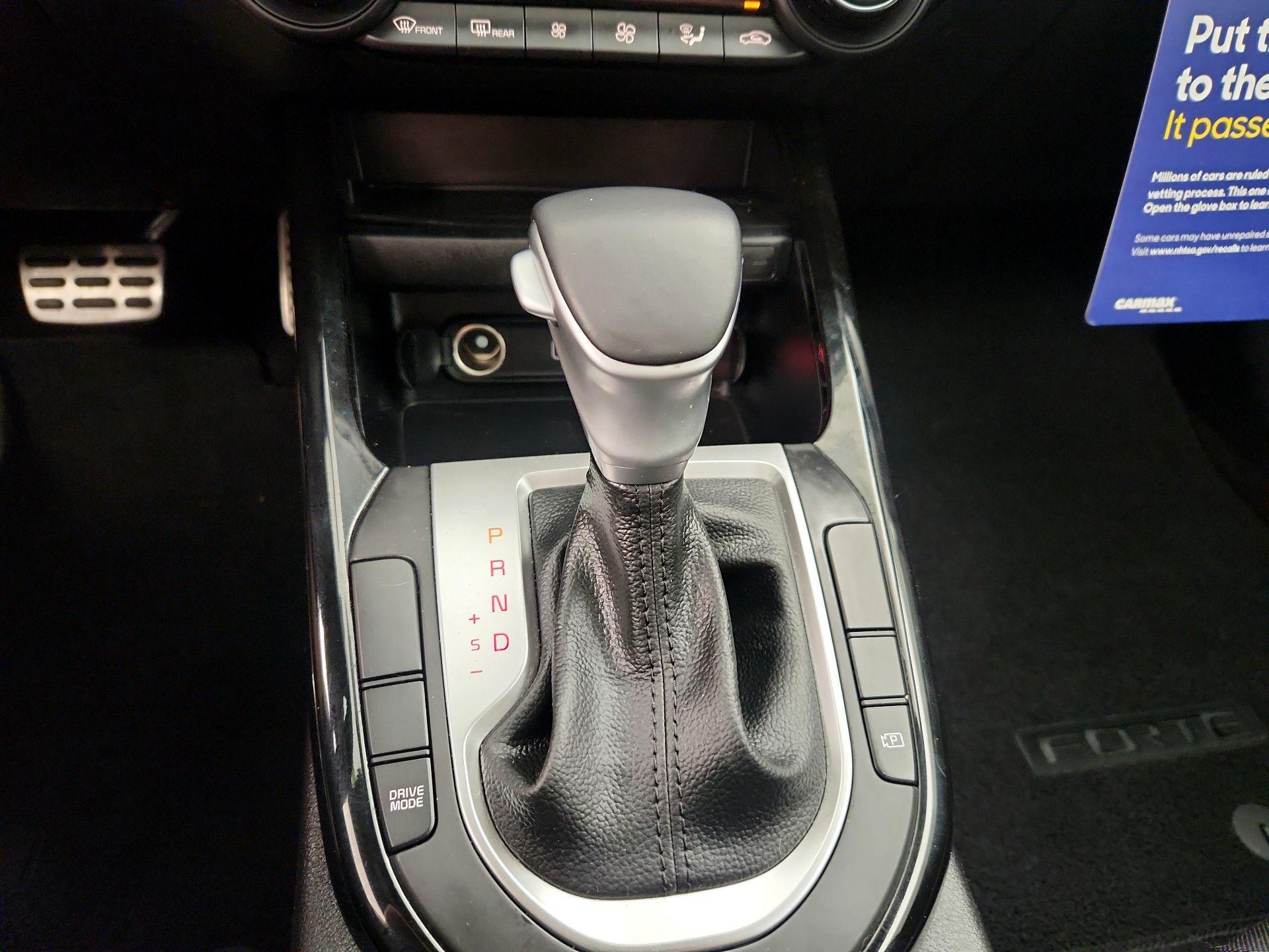 Thumbnail: 2023 Kia Forte - 17