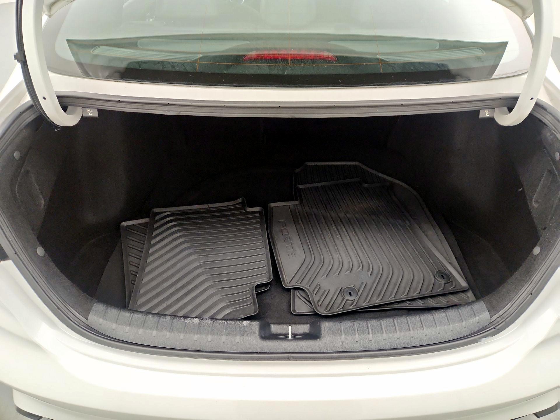 Thumbnail: 2023 Kia Forte - 20