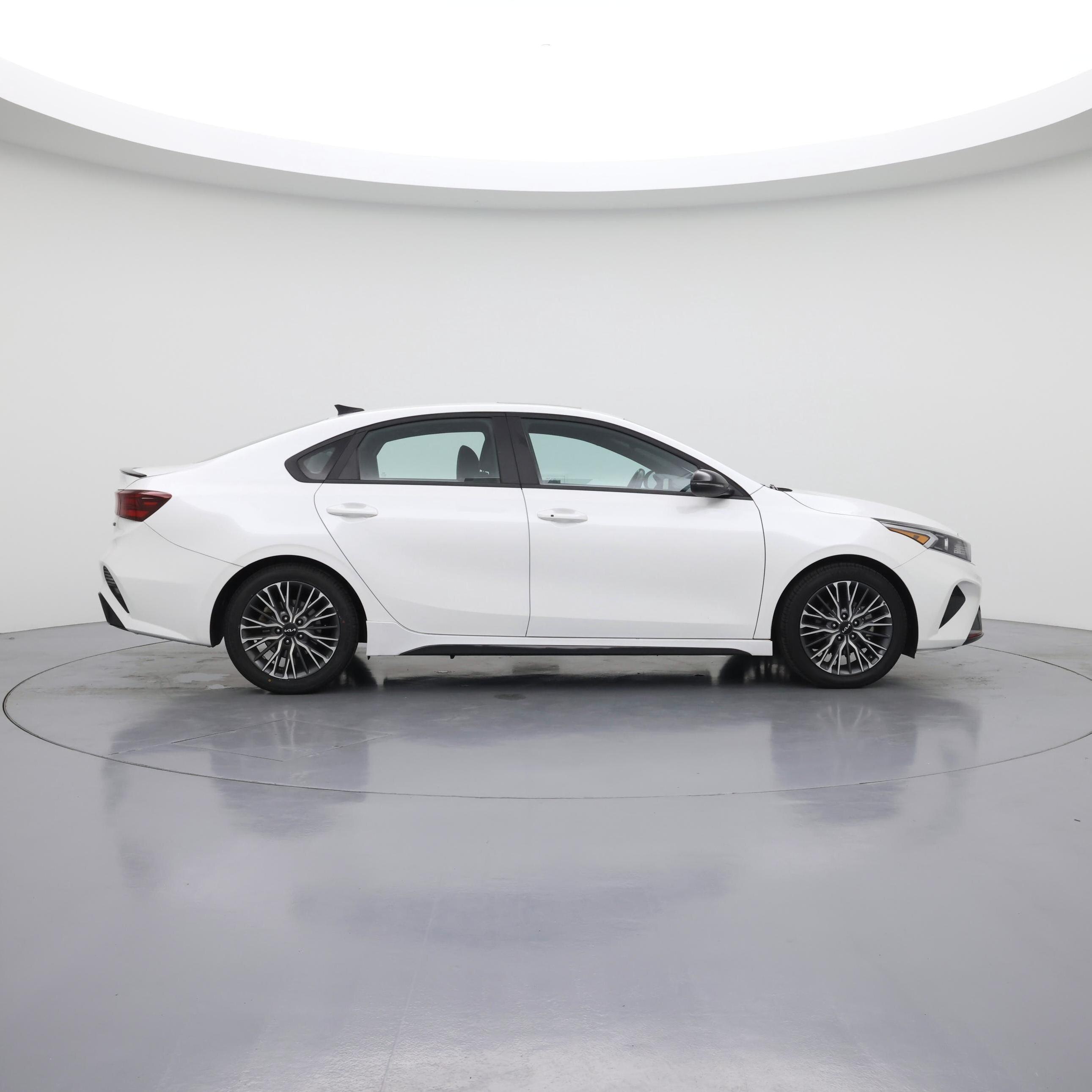 Thumbnail: 2023 Kia Forte - 7