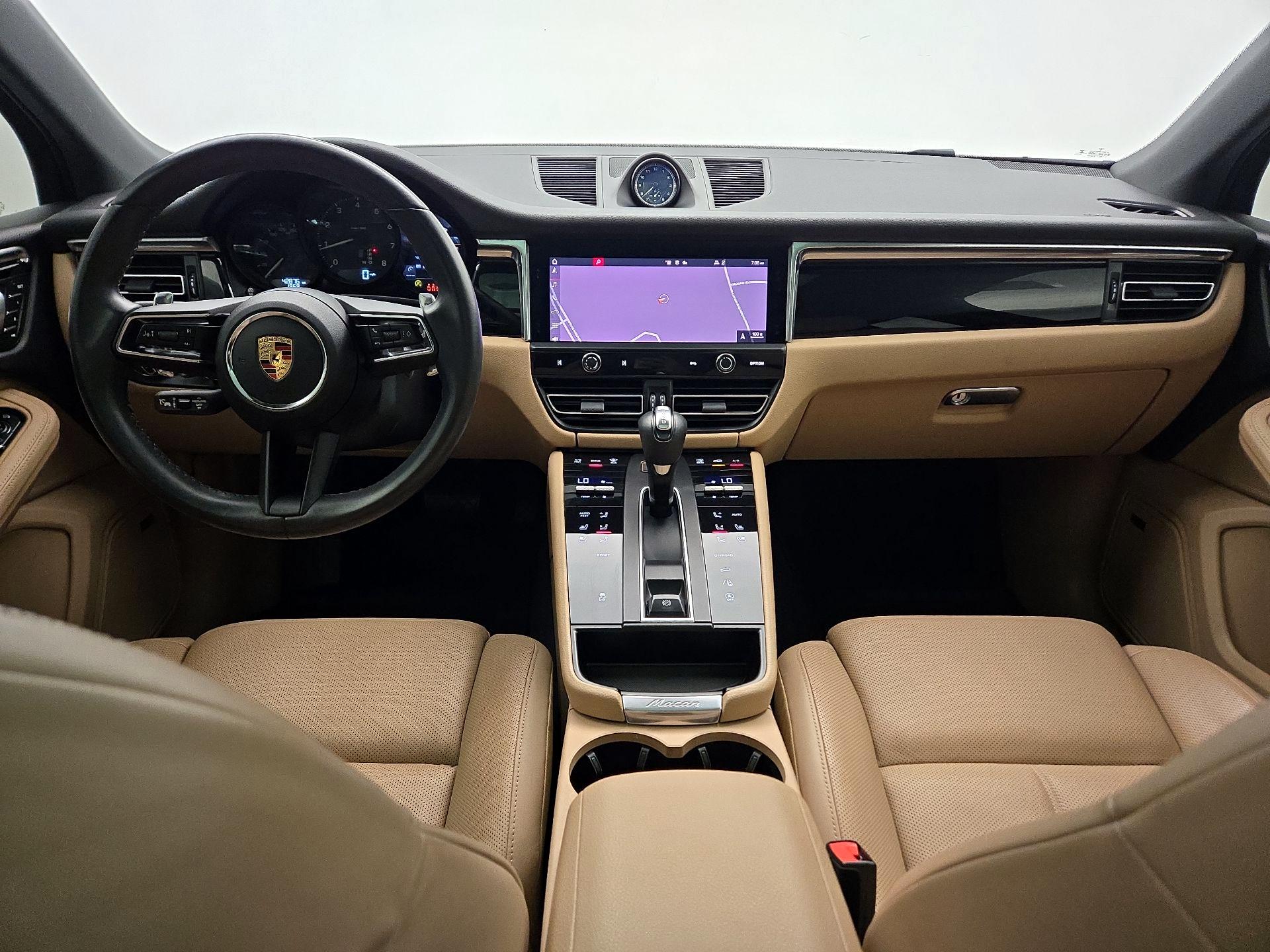 Thumbnail: 2023 Porsche Macan - 9