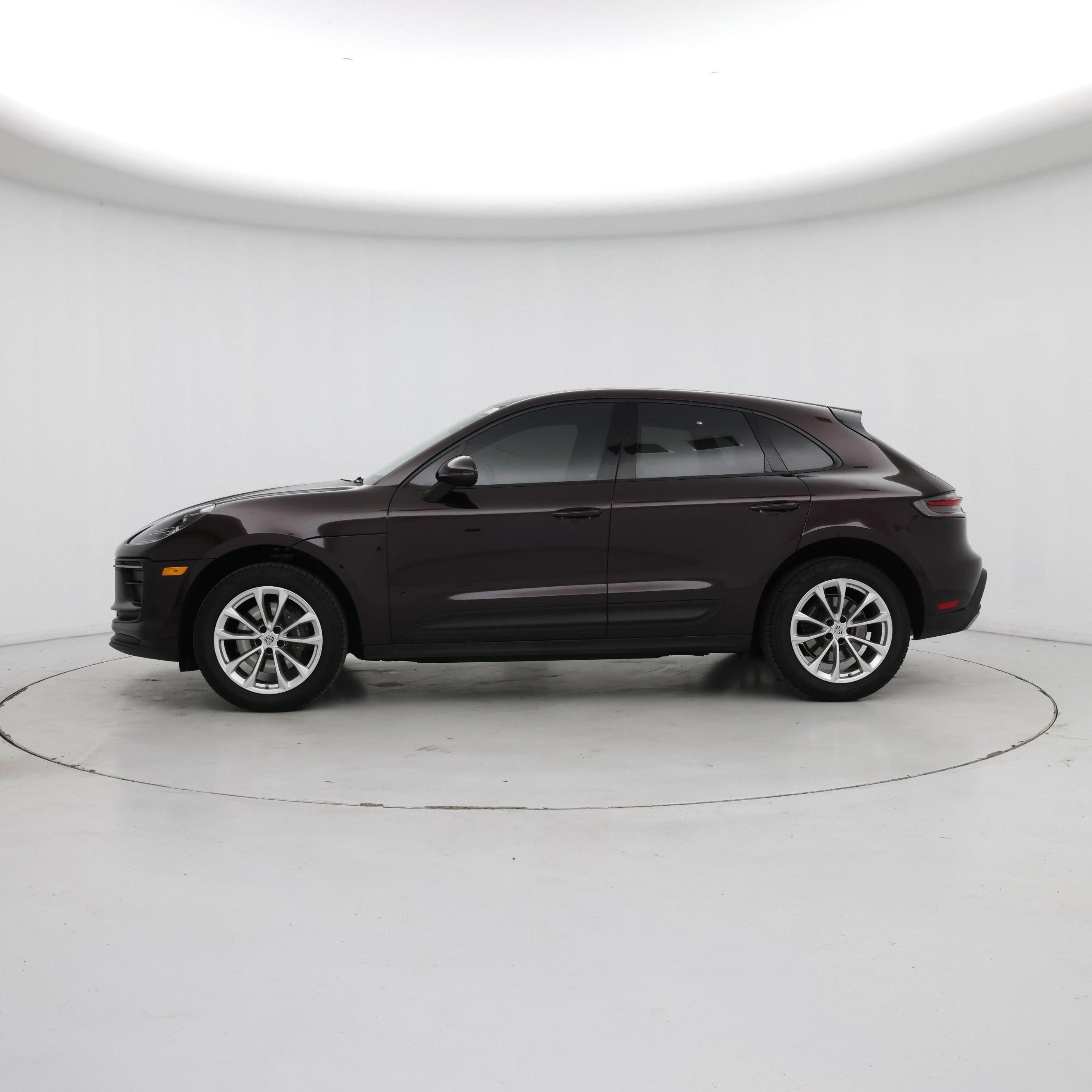 Thumbnail: 2023 Porsche Macan - 3